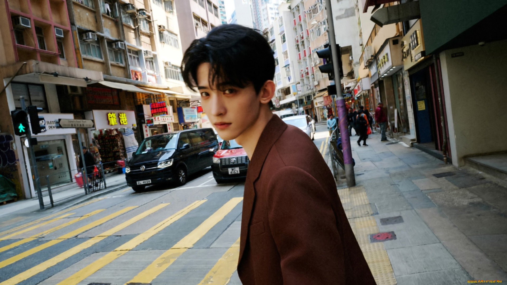 chang, hua, sen, мужчины, актер, пиджак, улица, дорога, переход, город, транспорт