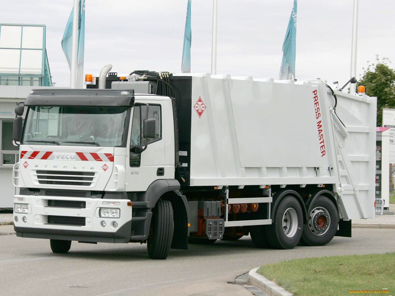 автомобили, мусоровозы