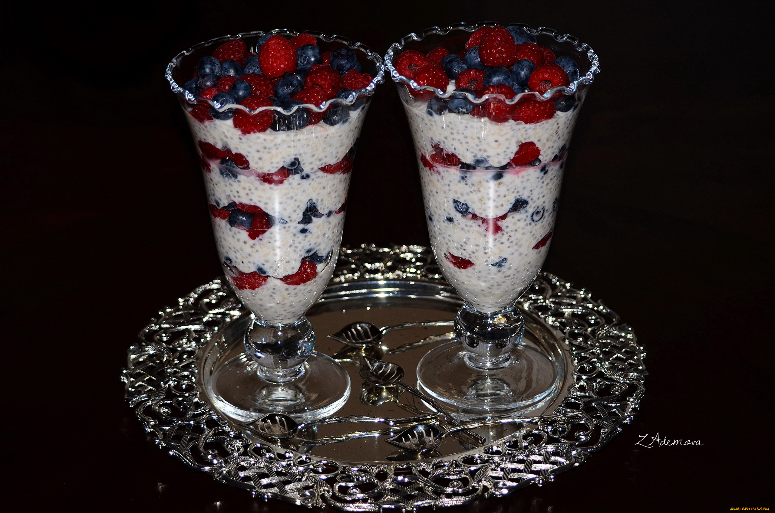 еда, мороженое, , десерты, малина, черника, ягоды, поднос, бокалы, десерт