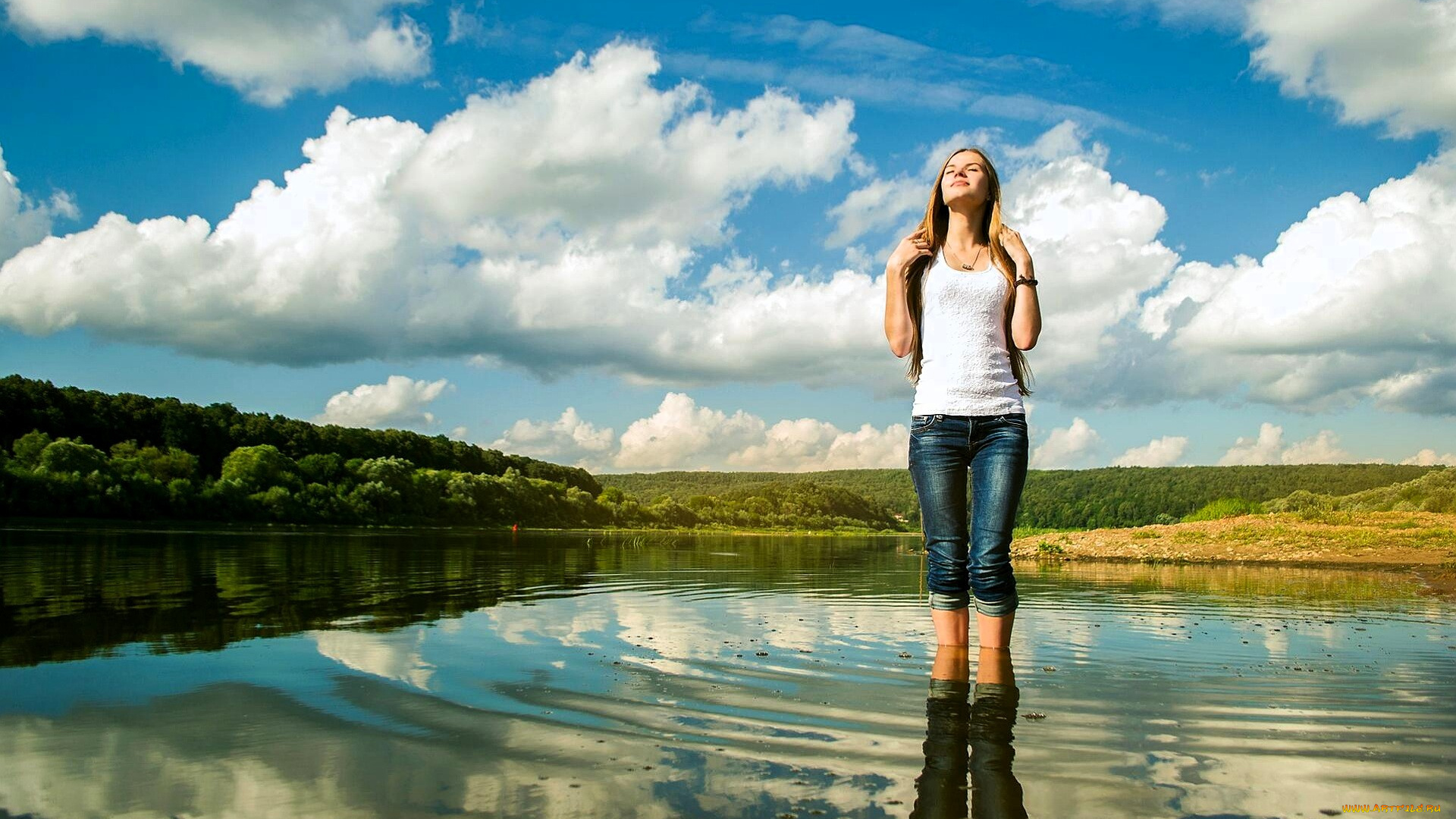 девушки, -, блондинки, , светловолосые, блондинка, футболка, джинсы, озеро, роща, облака
