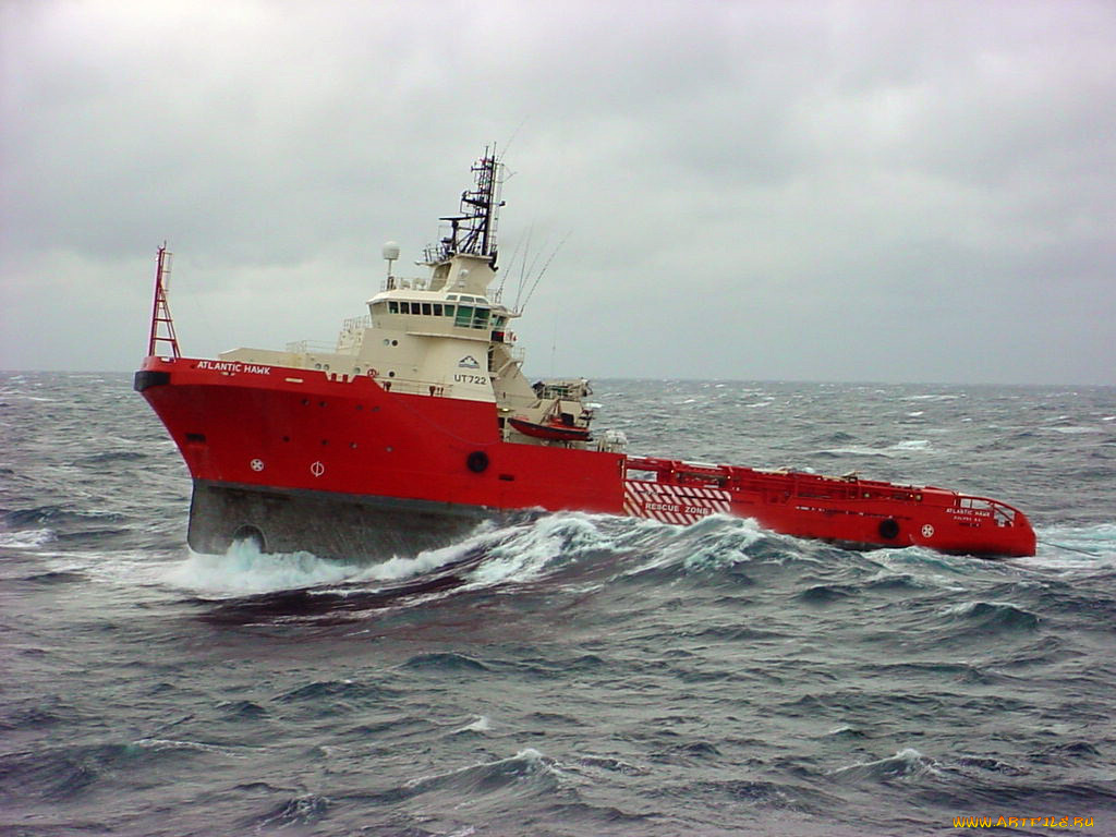 корабли, баркасы, буксиры