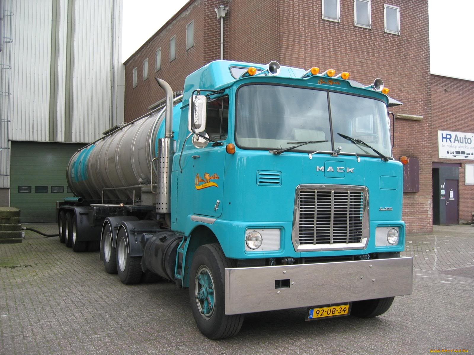 автомобили, mack