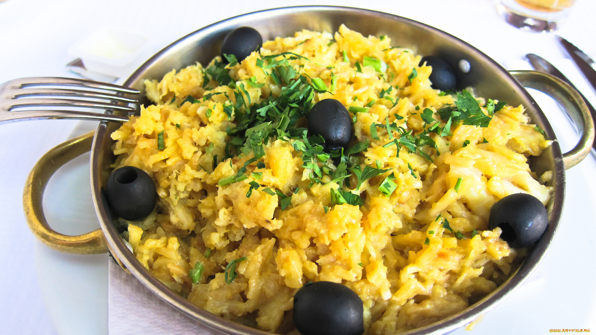 еда, вторые, блюда, зелень, маслины, яйца, картошка