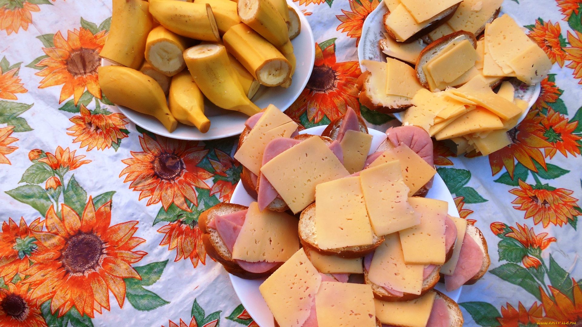 еда, бутерброды, , гамбургеры, , канапе, бананы, сыр, хлеб, колбаса