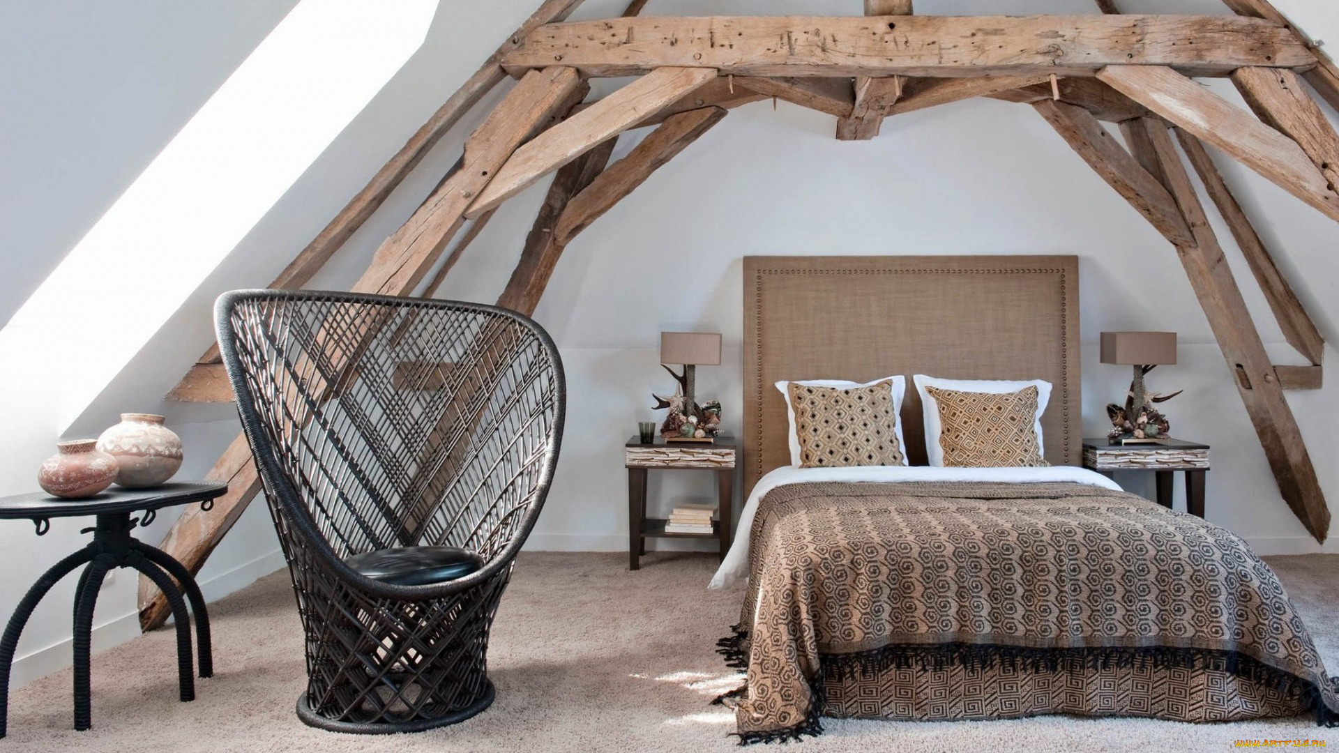 интерьер, спальня, кровать, кресло, настольные, лампы