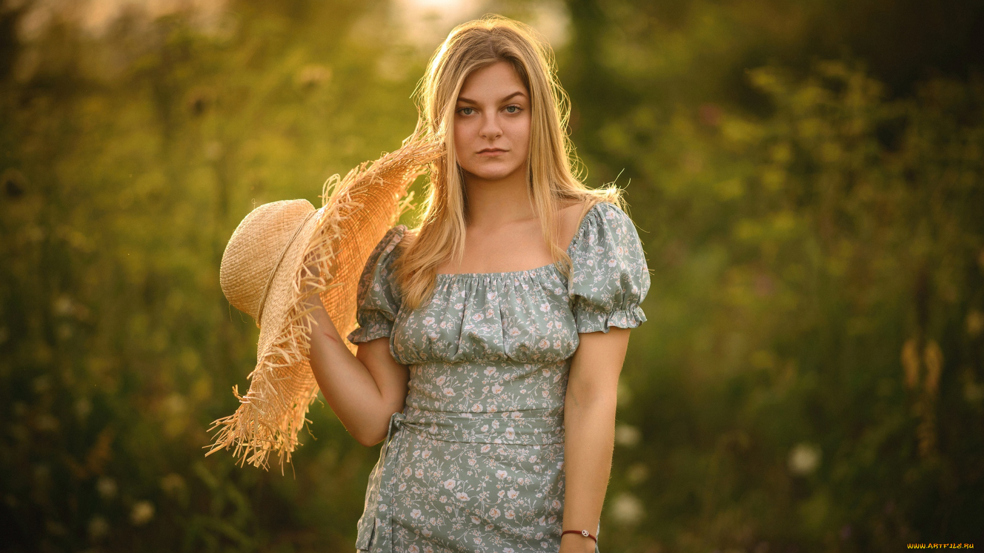 девушка, -, girl, девушки, -, лица, , портреты, девушка, женщина, блондинка, светловолосая, сексуальная, модель, звезда, позирует, разная, обувь, верхняя, стильная, одежда, нижнее, эротическое, бельё, трусы, лифчик, колготки, чулки, аксессуары, макияж, и, множество, элементов, на, фотографии