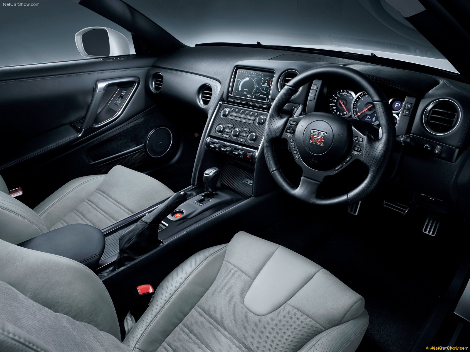 автомобили, спидометры, торпедо