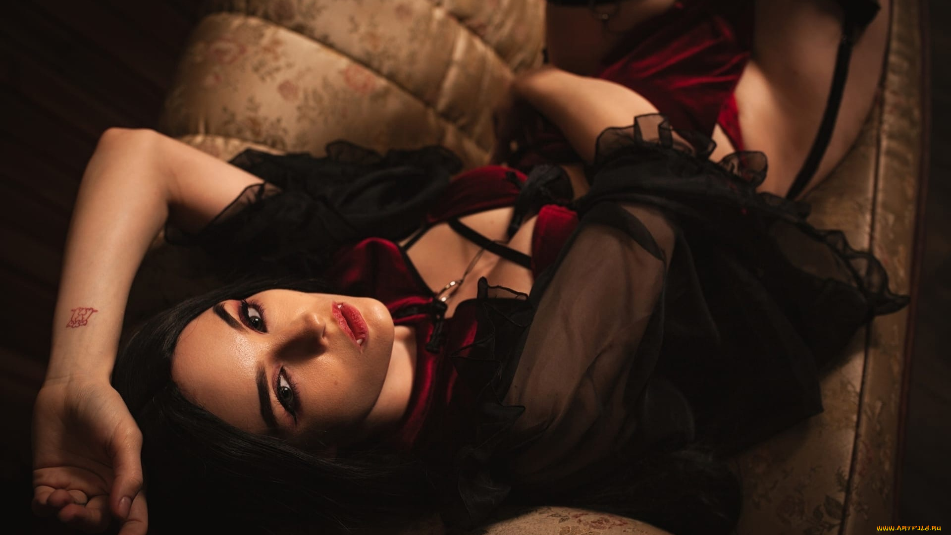 девушки, софия, летяго, , sophie, katssby, образ, костюм, диван, клыки