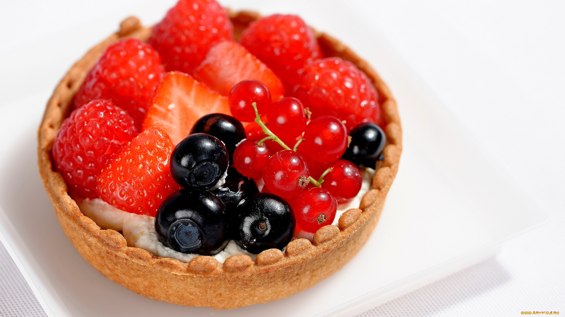 еда, пирожные, , кексы, , печенье, red, currants, raspberries, клубника, крем, черника, сладкое, красная, смородина, тарталетки, десерт, berries, sweet, dessert, blueberries, cream, tarts, малина