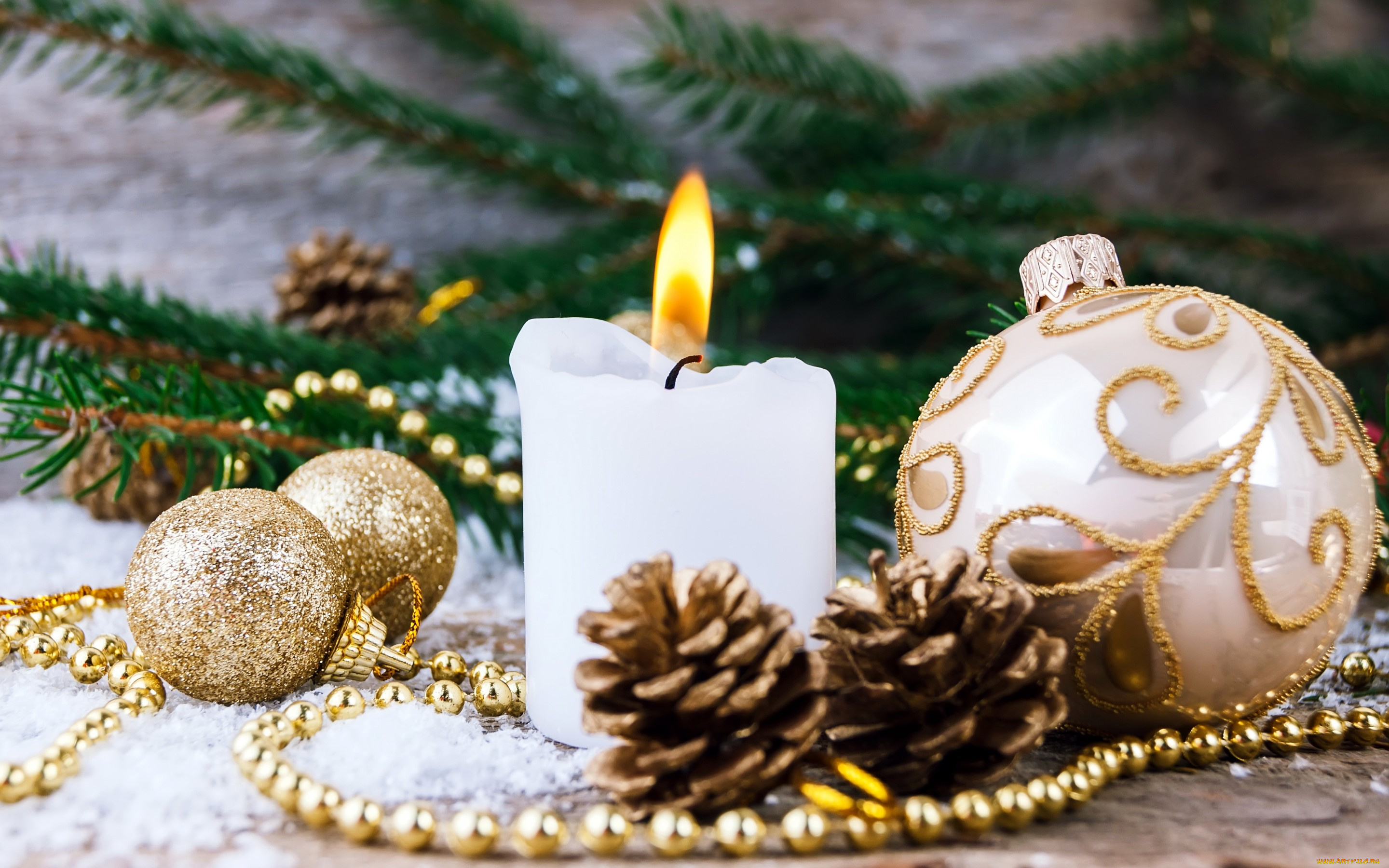 праздничные, шары, блеск, игрушки, праздник, новый, год, хвоя, ветки, шишки, огонь, узоры, свеча