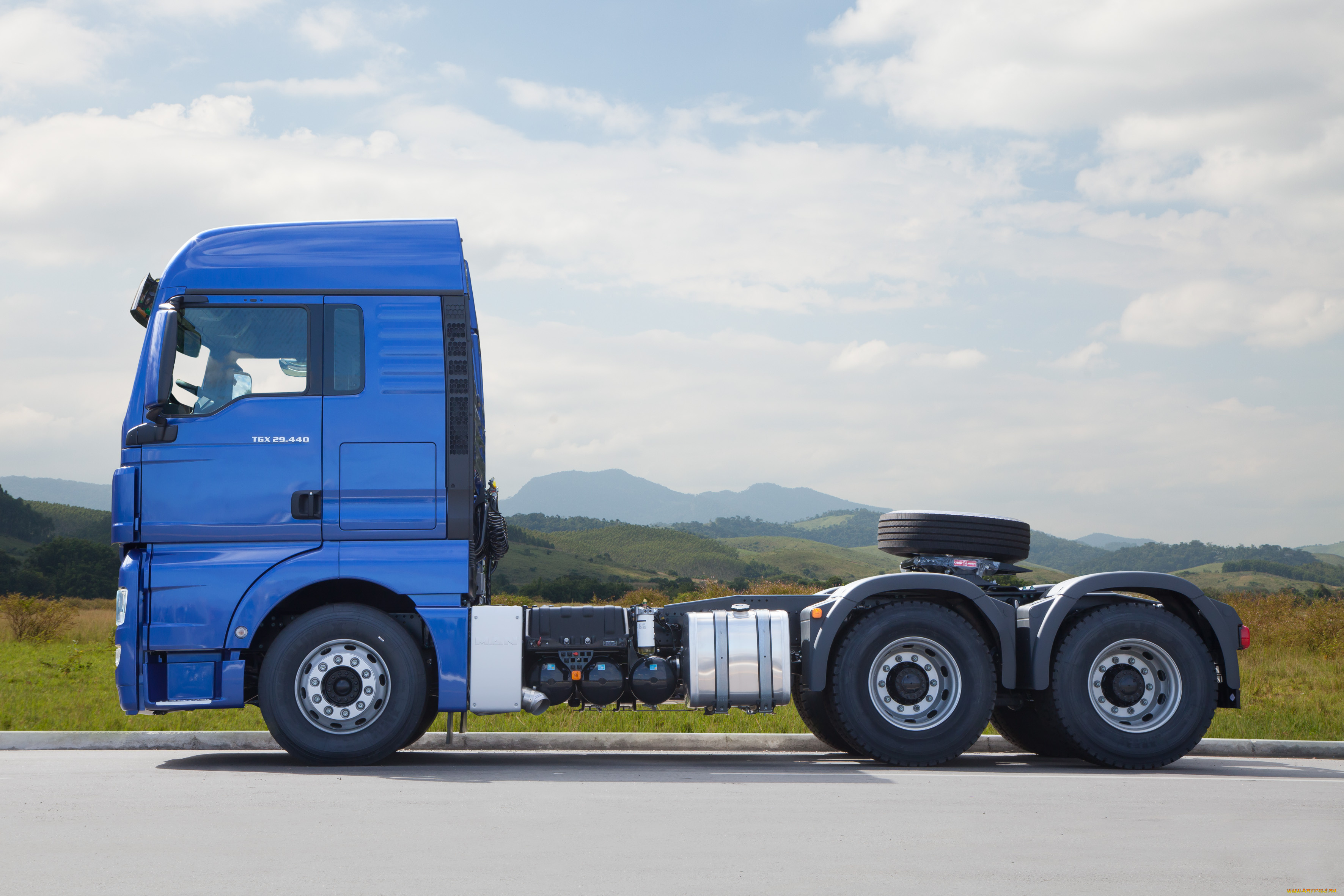 автомобили, man