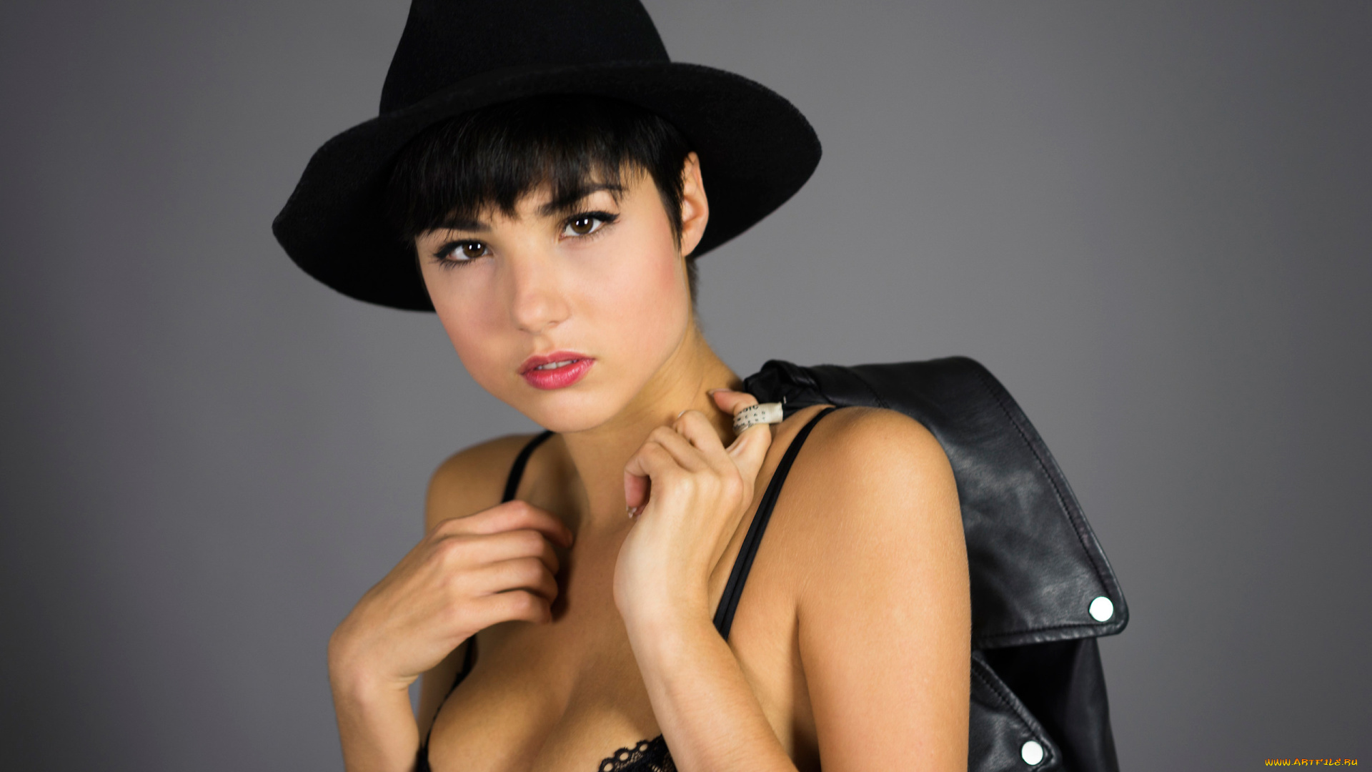 giorgia, soleri, девушки, giorgia, soleri, лицо, портрет, италия, итальянка, девушка, модель, брюнетка, красотка, поза, флирт, стройная, сексуальная, фигура