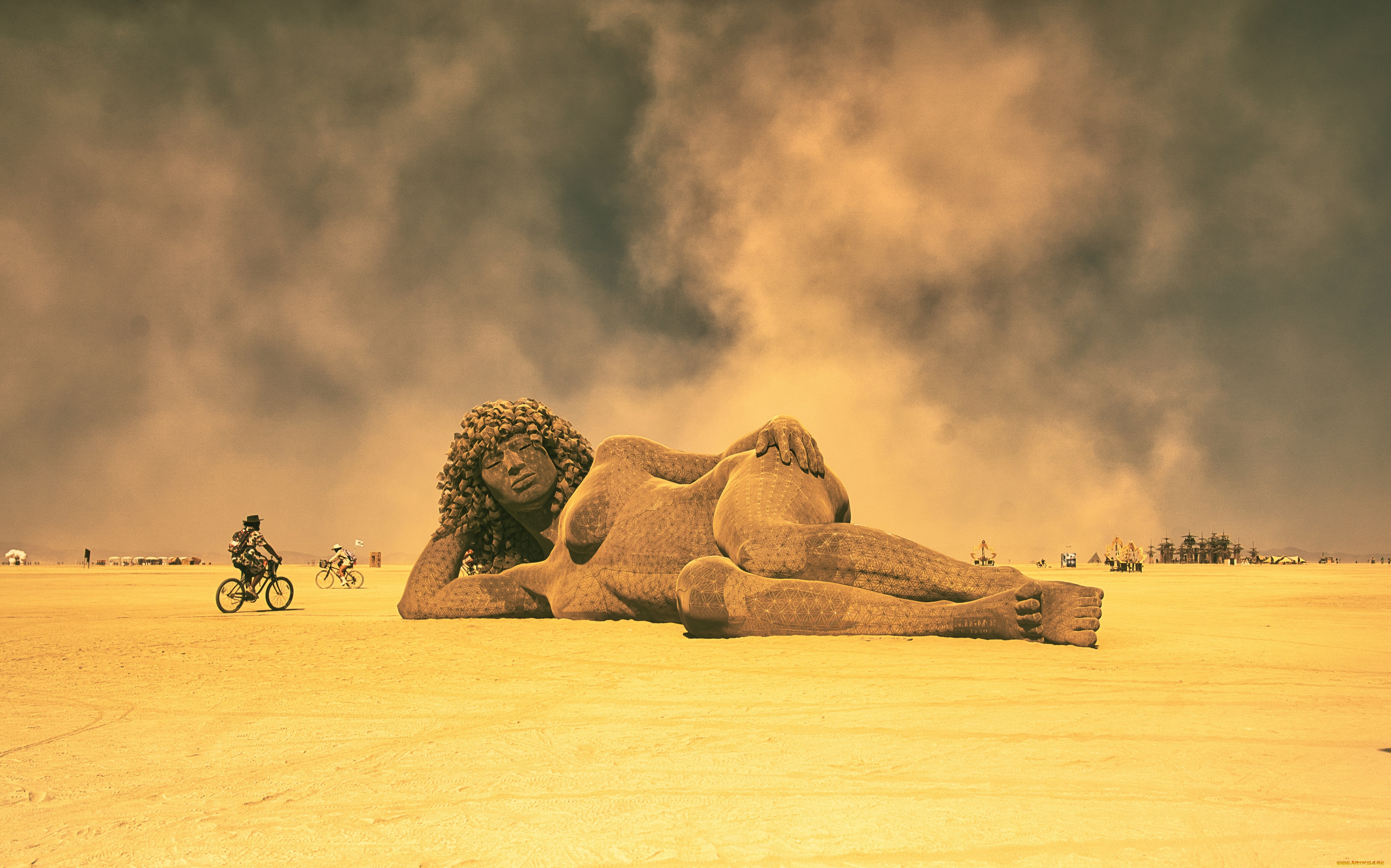 разное, фигуры, из, песка, , льда, и, снега, gaia, скульптура, марко, кокрейн, джулиея, корнелл, фестиваль, современного, искусства, burning, man, 2022, блэк, рок, штат, невада, trey, ratcliff