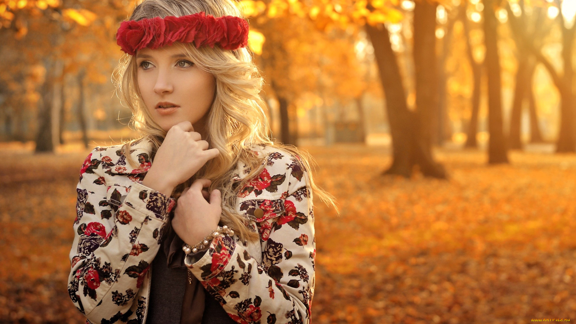 девушки, -, блондинки, , светловолосые, блондинка, венок, куртка, осень, деревья, листья, парк