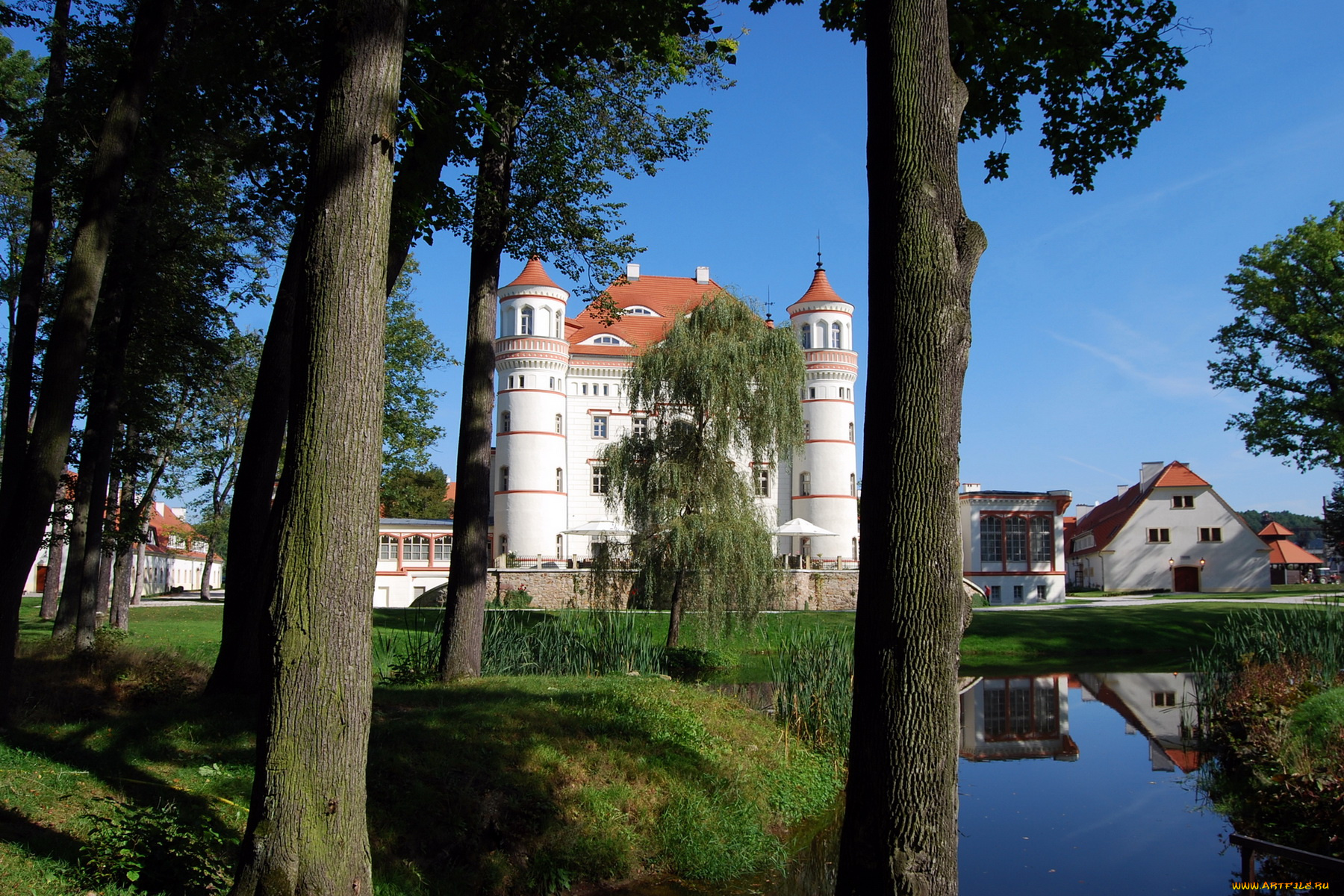 wojanow, palace, poland, города, дворцы, замки, крепости, замок, деревья, водоем