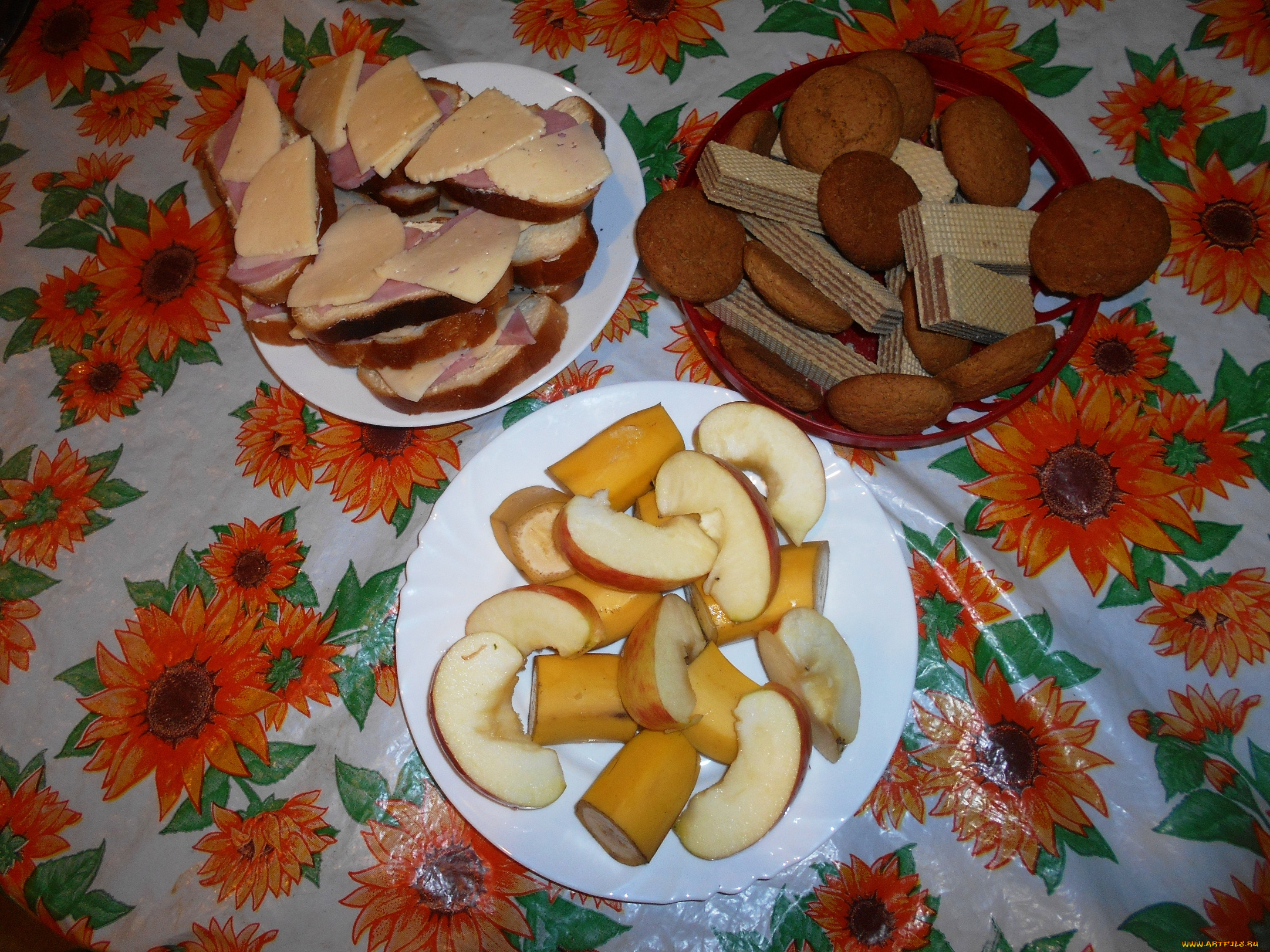 еда, бутерброды, , гамбургеры, , канапе, колбаса, хлеб, сыр, вафли, печенье, яблоки, бананы