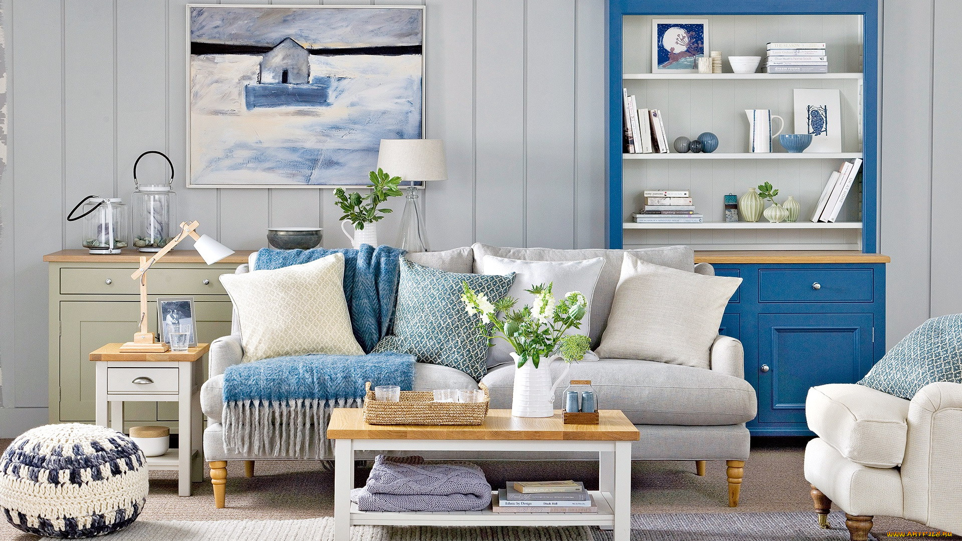 интерьер, гостиная, подушки, шкаф, диван