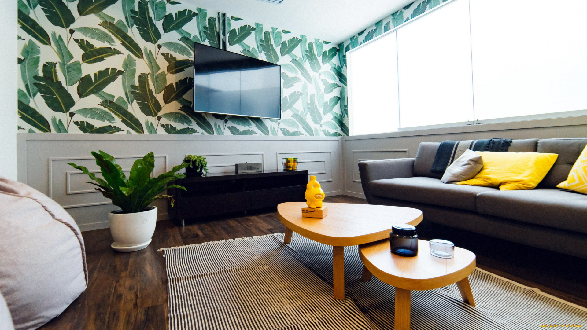 интерьер, гостиная, подушки, телевизор, диван