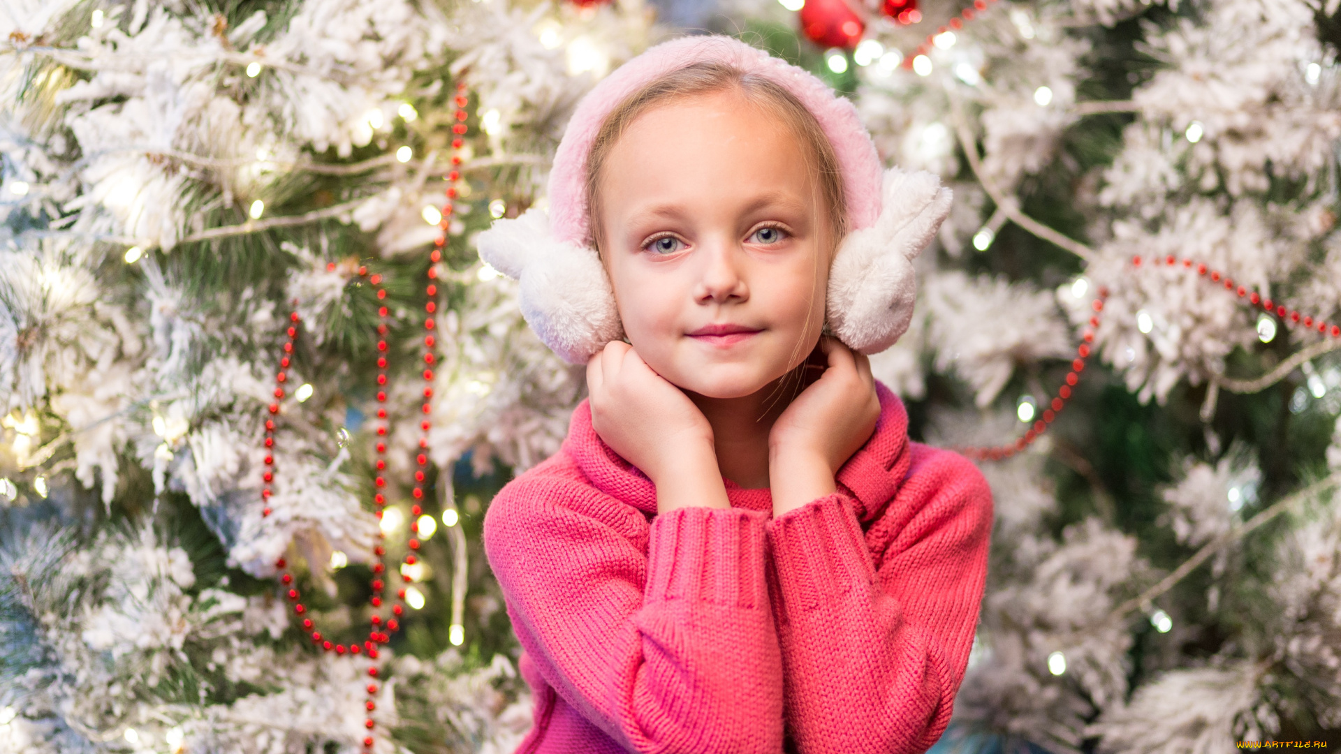 разное, дети, девочка, наушники, свитер, ёлка