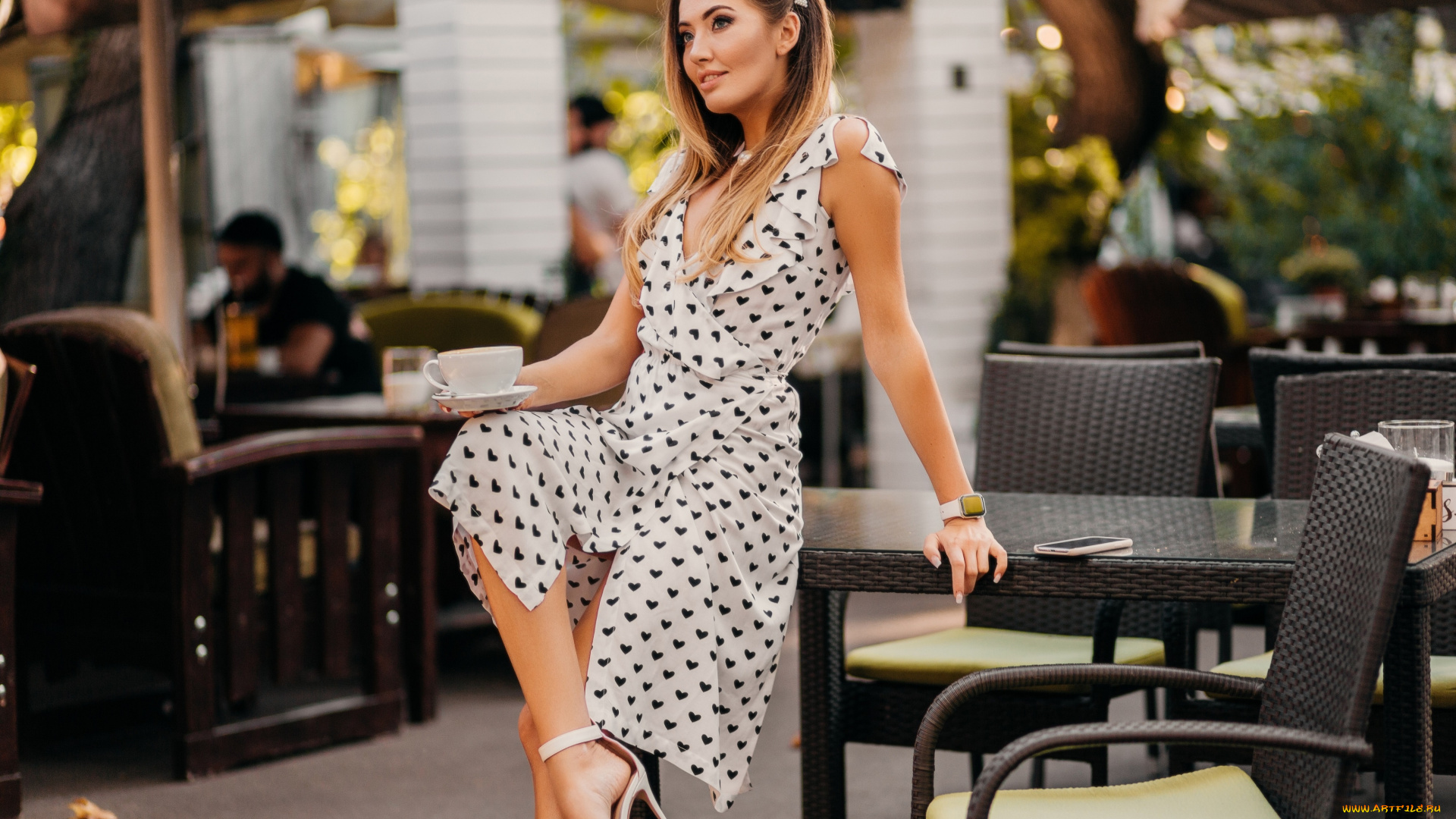 красивая, девушка, девушки, -, брюнетки, , шатенки, девушка, женщина, шатенка, темноволосая, сексуальная, модель, звезда, позирует, разная, обувь, верхняя, стильная, одежда, нижнее, эротическое, бельё, трусы, лифчик, колготки, чулки, аксессуары, макияж, и, множество, элементов, на, фотографии