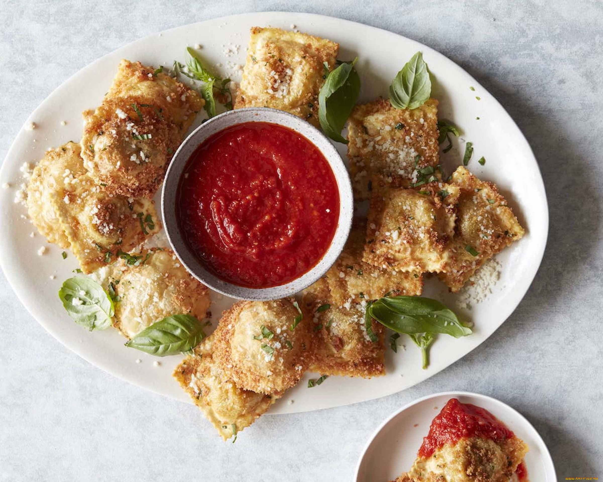 еда, пельмени, , манты, , вареники, равиоли, базилик, соус, итальянская, кухня