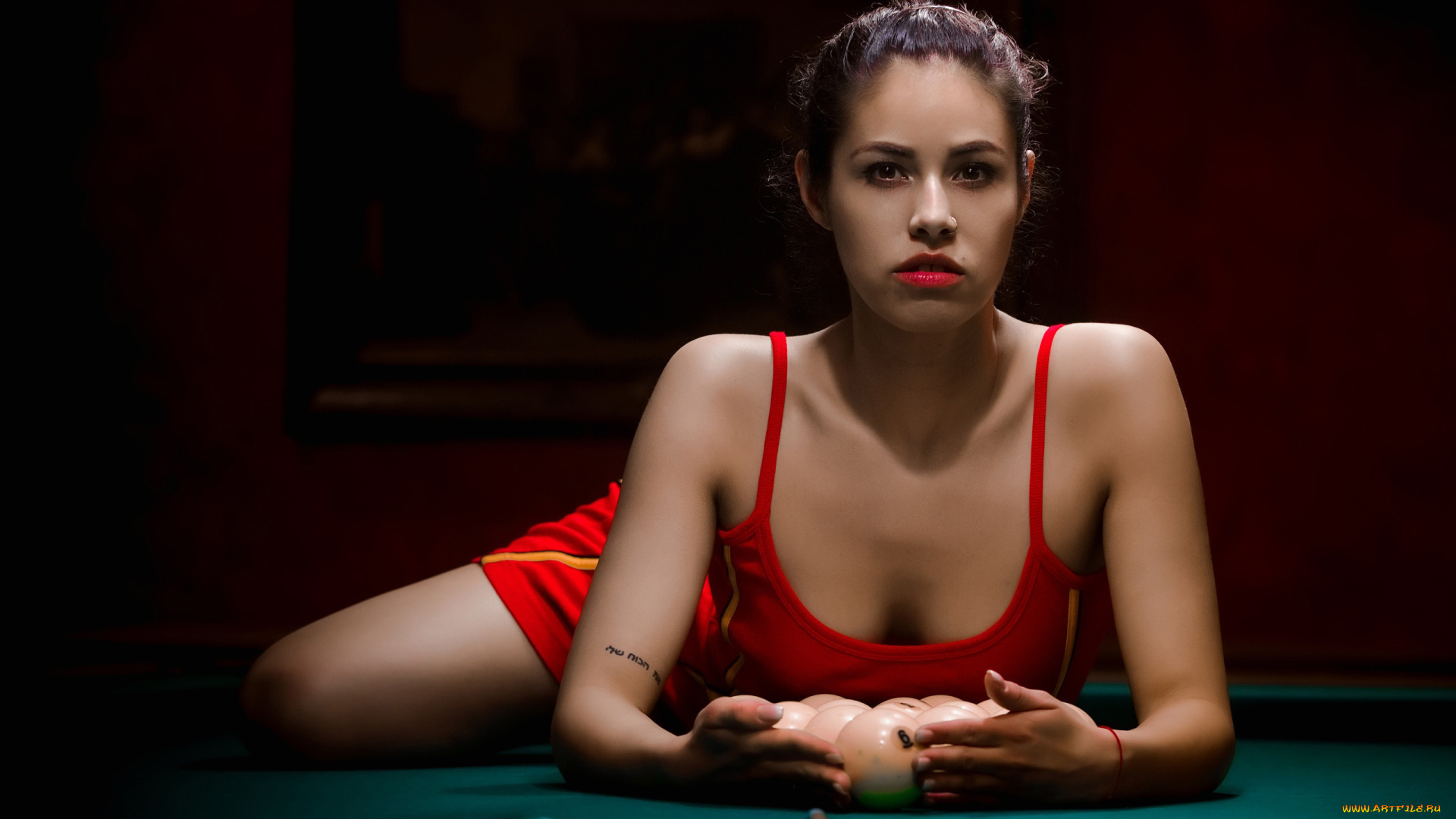 девушки, -unsort, , брюнетки, темноволосые, бильярд, декольте, девушка, в, красном