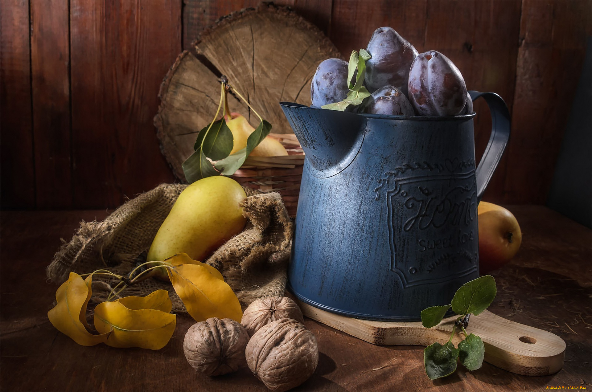 еда, натюрморт, листья, стол, доски, плоды, лейка, фрукты, орехи