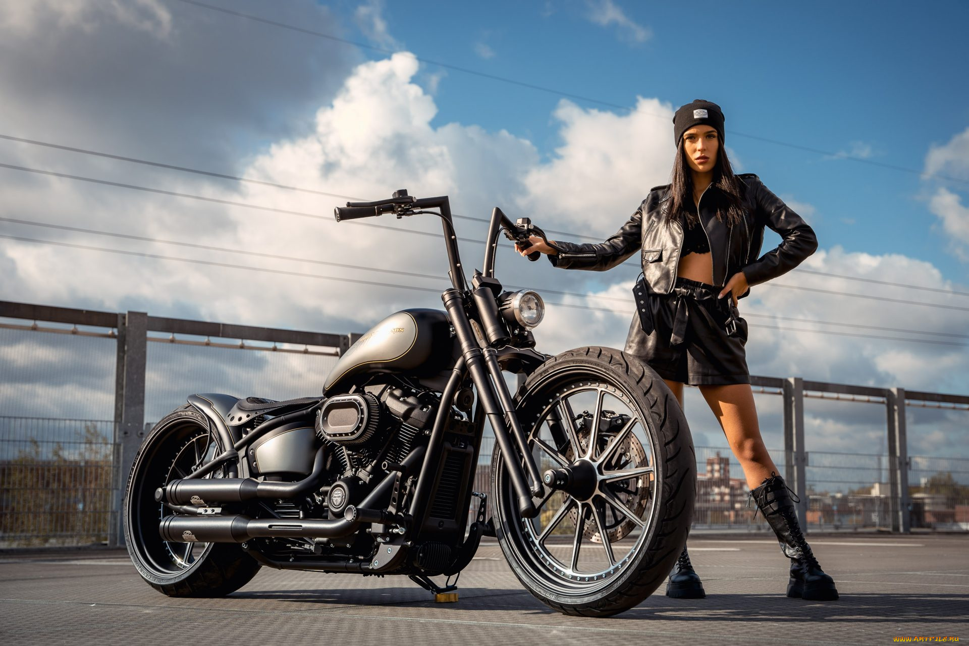 девушка, и, мотоцикл, мотоциклы, мото, с, девушкой, девушка, женщина, брюнетка, темноволосая, сексуальная, модель, звезда, позирует, разная, обувь, верхняя, стильная, одежда, нижнее, эротическое, бельё, трусы, лифчик, колготки, чулки, аксессуары, макияж, и, множество, элементов, на, фотографии