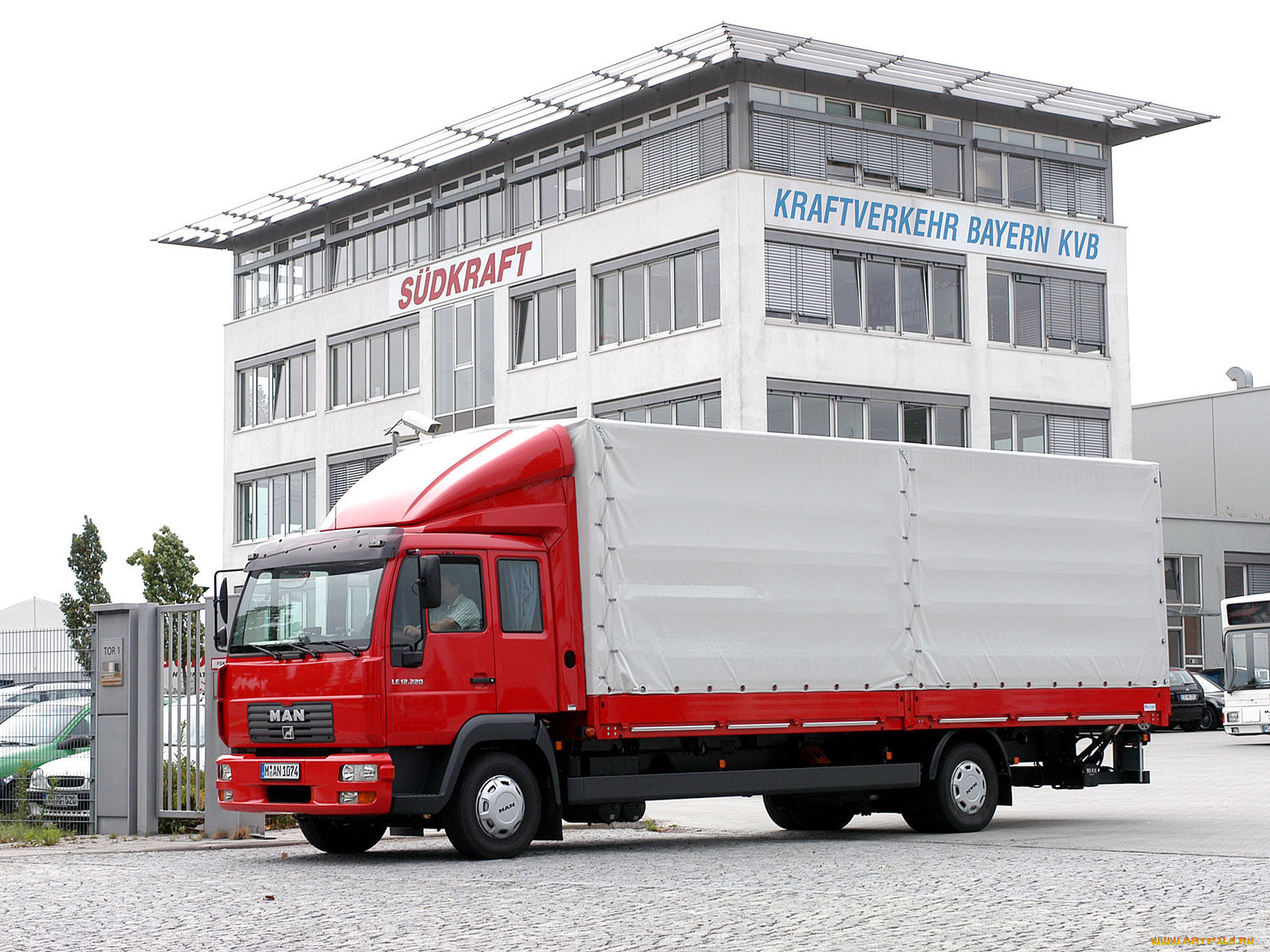 man, le, 12, 220, автомобили