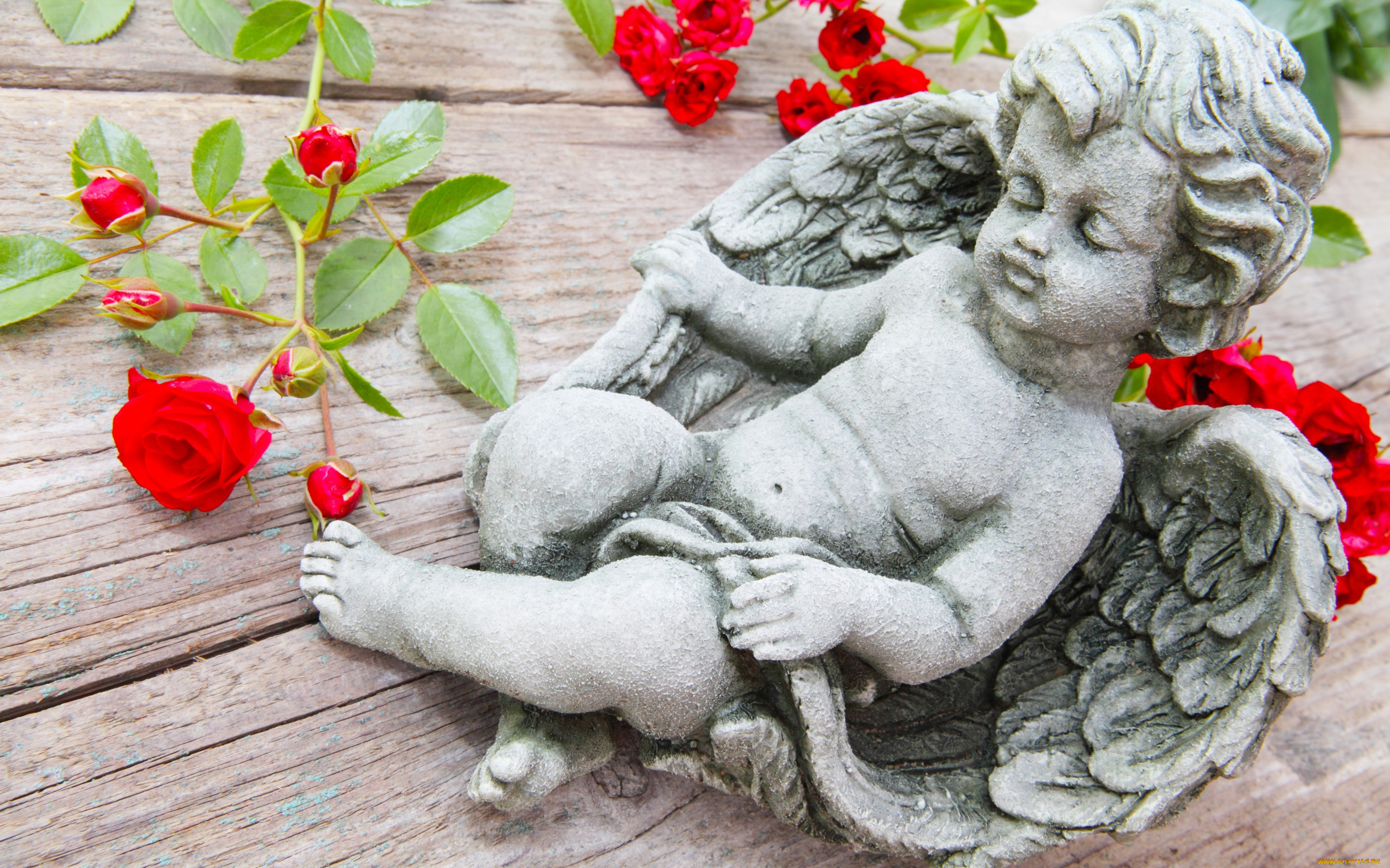 разное, рельефы, , статуи, , музейные, экспонаты, ангел, купидон, фигурка, розы, ветки, стол