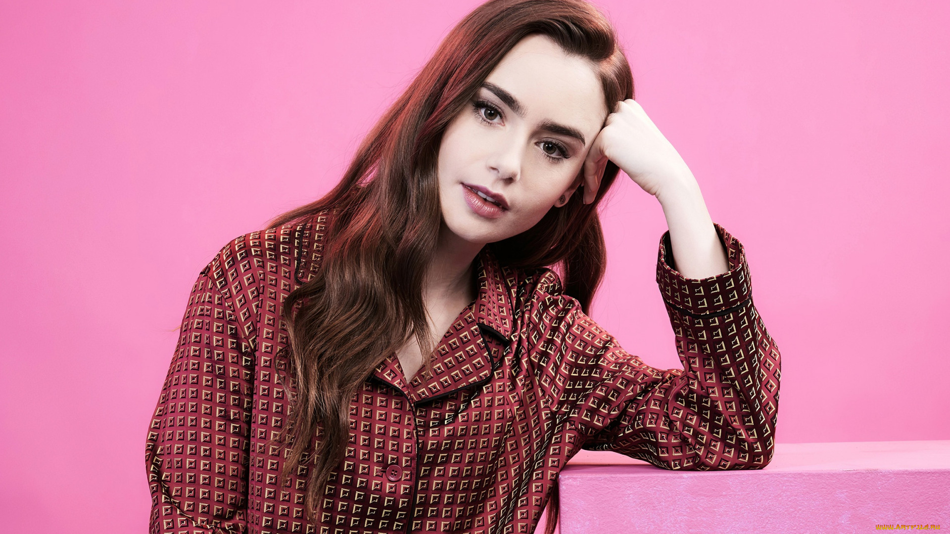 девушки, lily, collins, поза