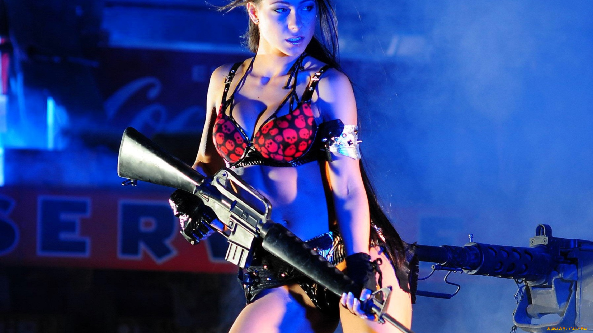 девушки, melisa, mendiny, , kristina, uhrinova, брюнетка, белье, сапоги, оружие, неон