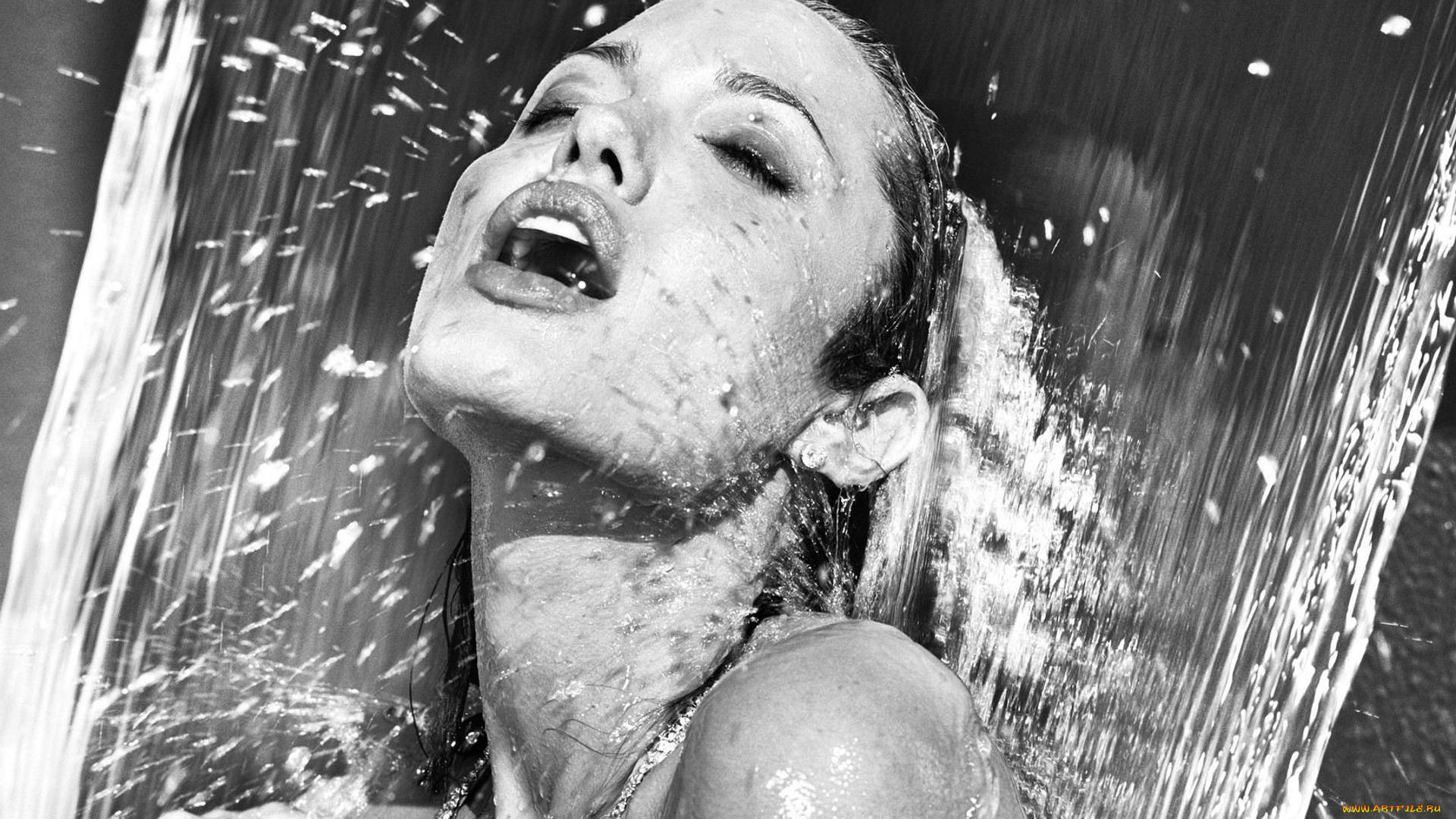 девушки, angelina, jolie, лицо, вода, черно-белая, анжелина, джоли, актриса
