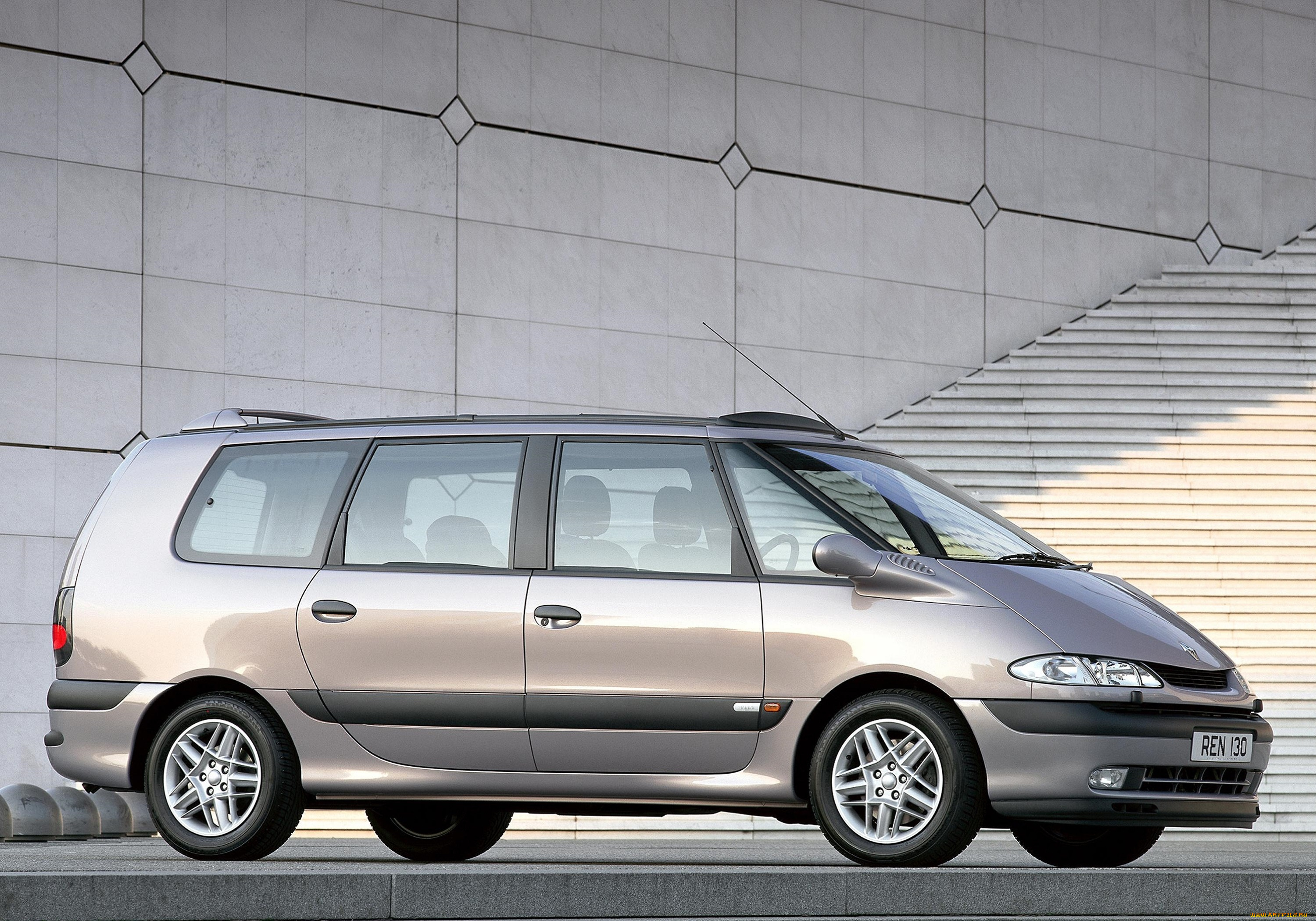 автомобили, renault