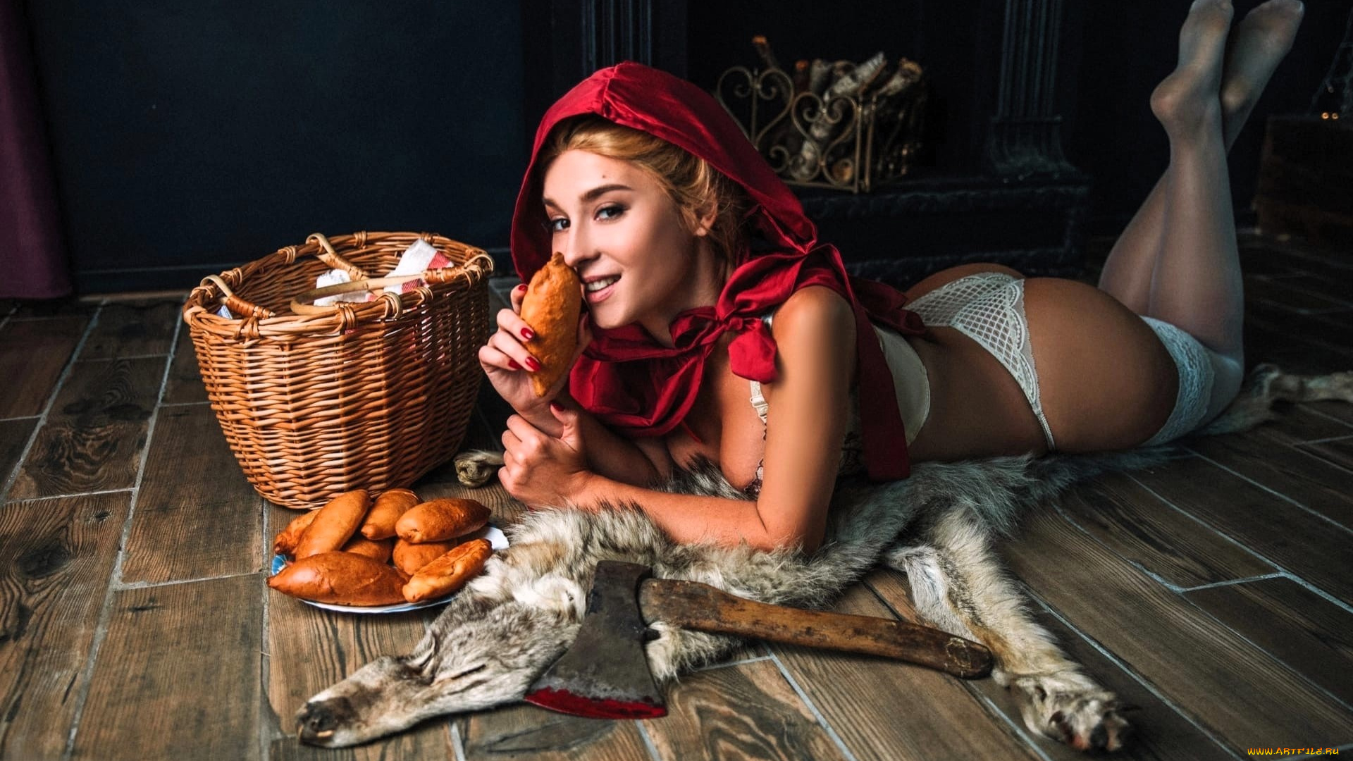 девушки, анна, шаховская, образ, косплей, белье, топор, камин, пирожки, плащ, корзина, шкура