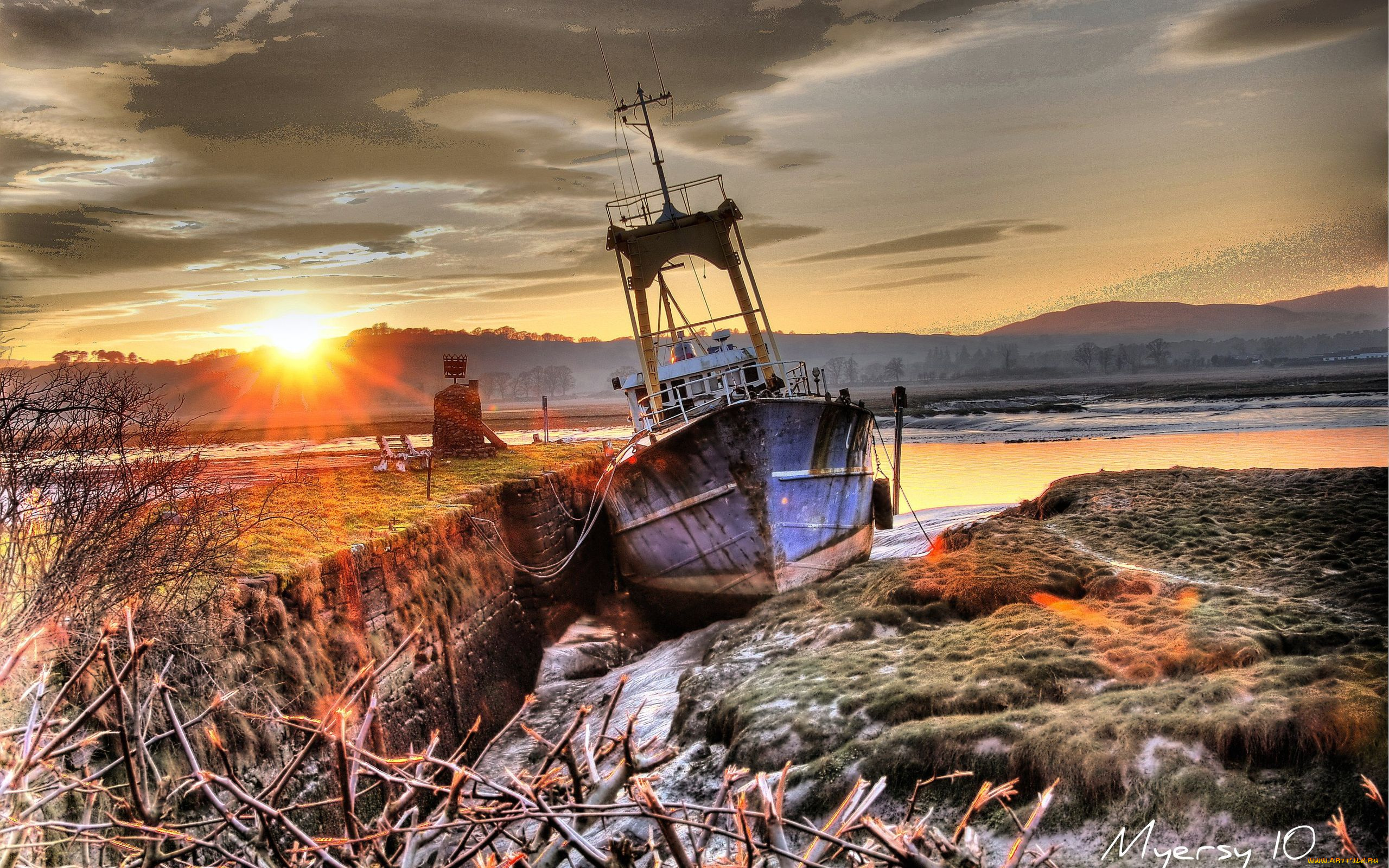 корабли, баркасы, буксиры