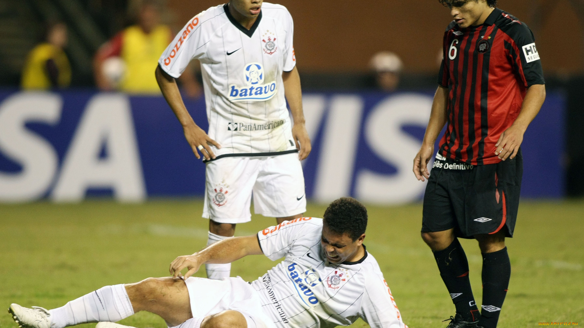 ronaldo, спорт, футбол, роналдо, r9, corinthians, коринтианс, бразилец, brazil, бразилия, футболист, форвард, матч, травма, боль