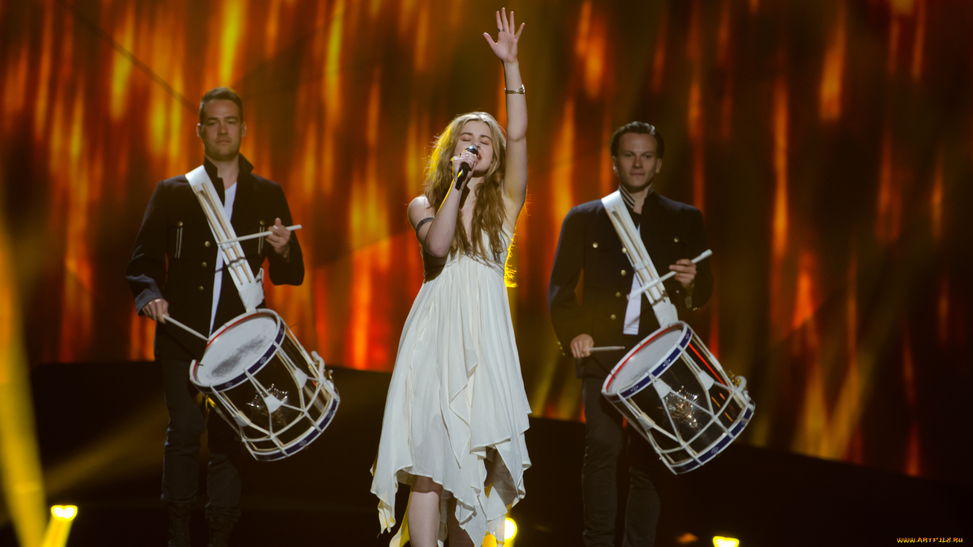 евровидение, музыка, певица, блондинка, барабанщики