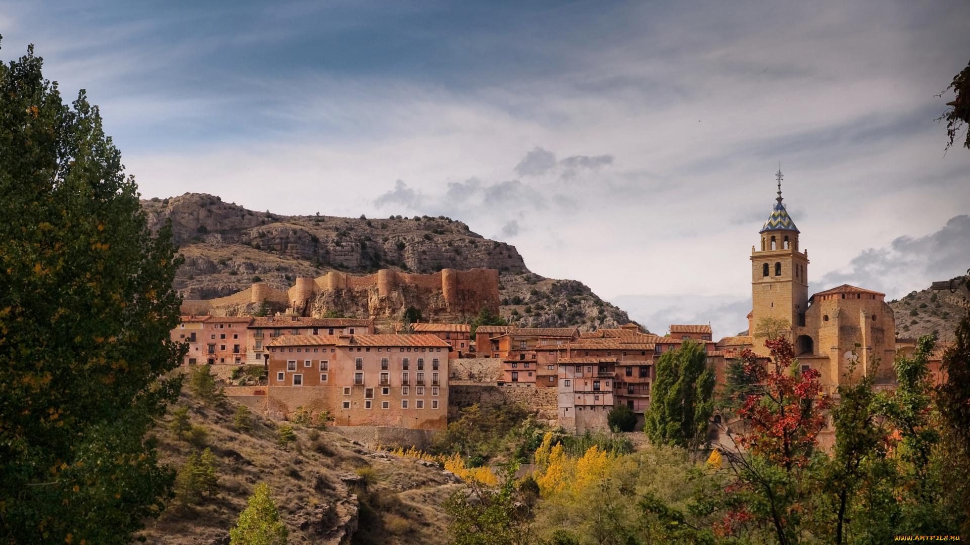 испания, арагон, альбаррасин, города, здания, дома, горы