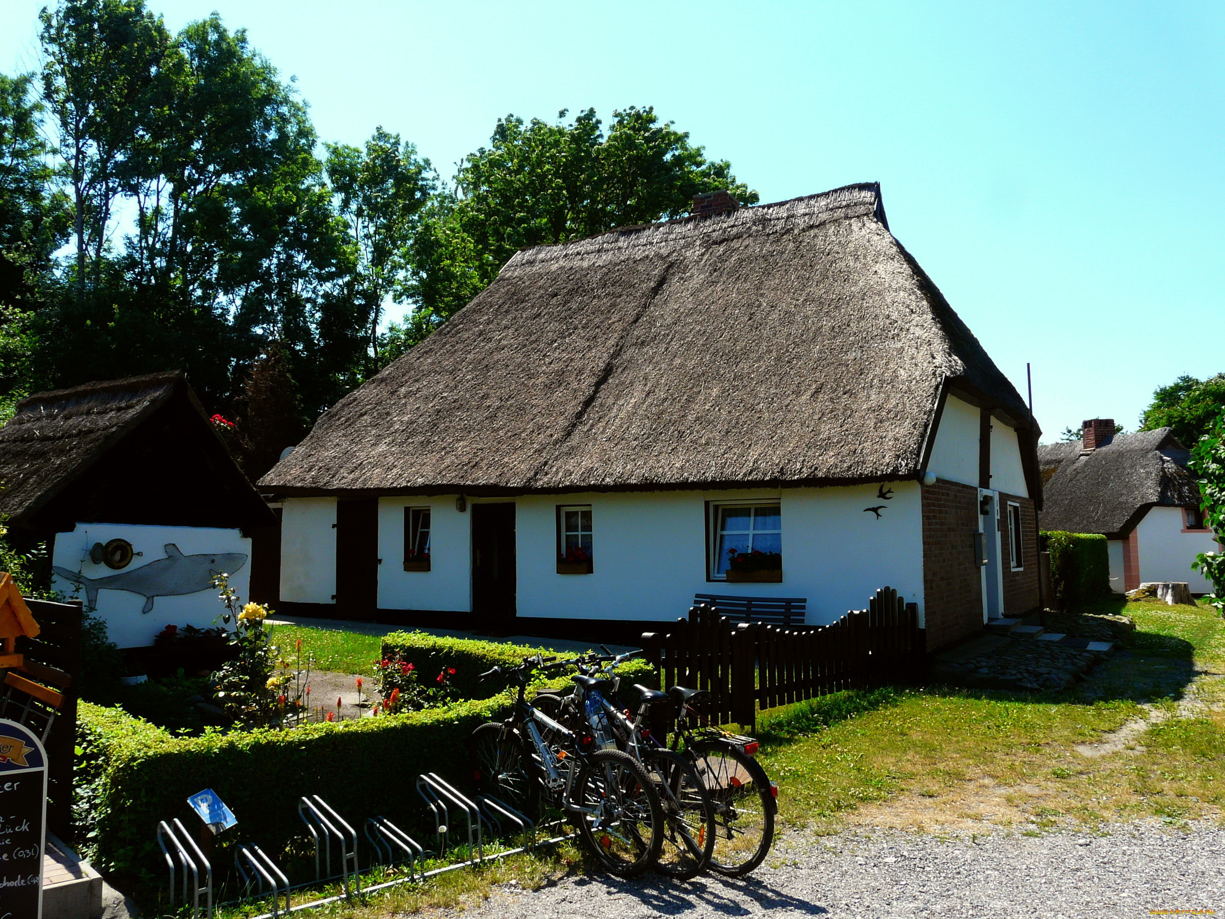 германия, путгартен, разное, сооружения, постройки, дом, забор, велосипед