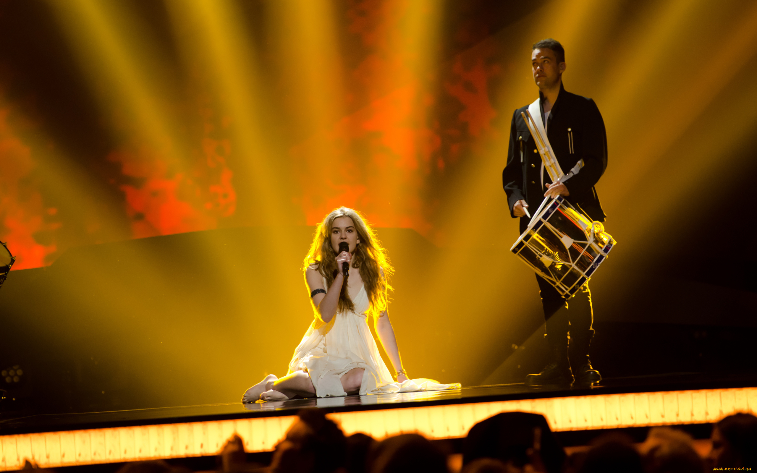 евровидение, музыка, певица, блондинка, барабанщик