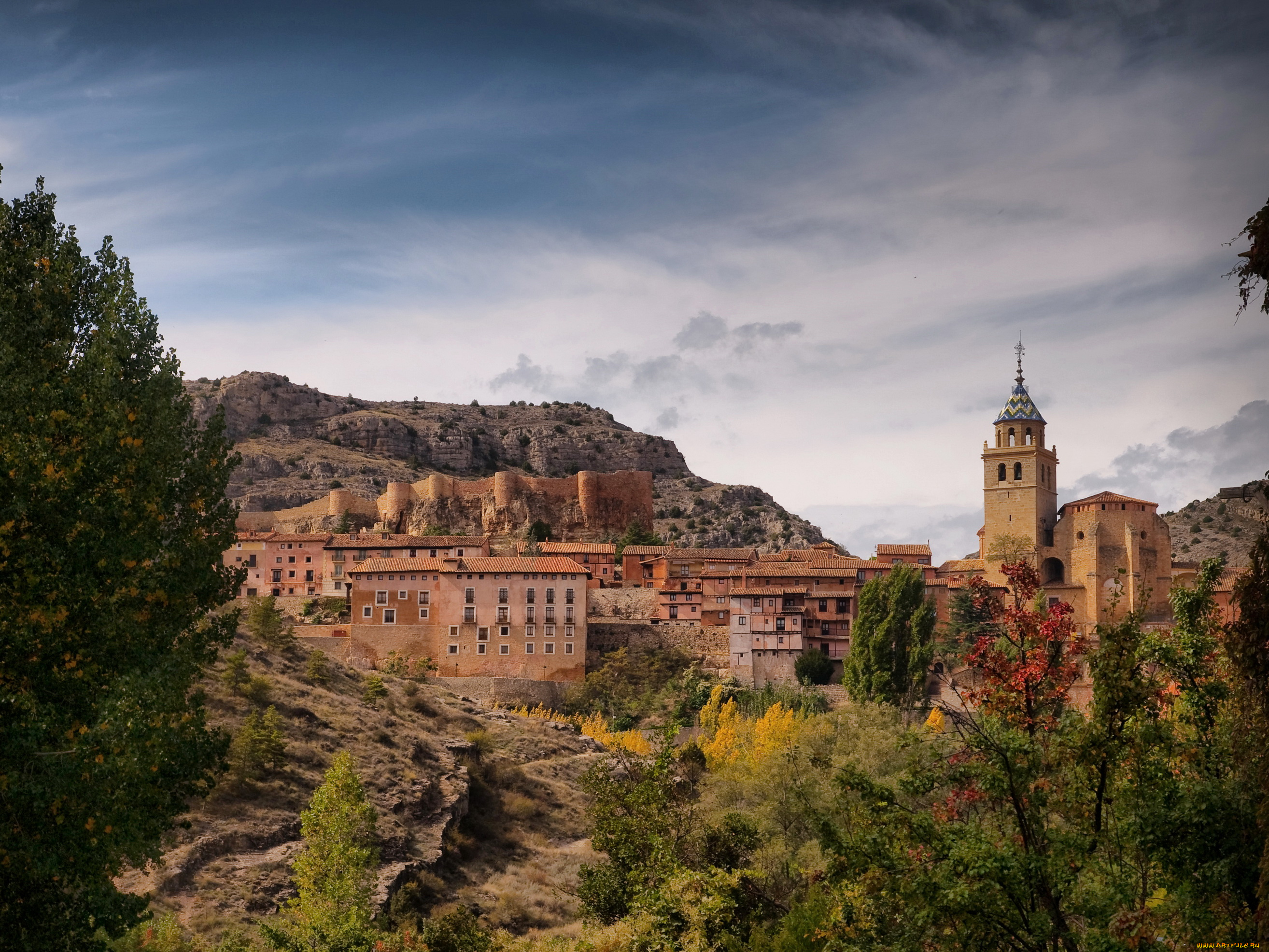 испания, арагон, альбаррасин, города, здания, дома, горы
