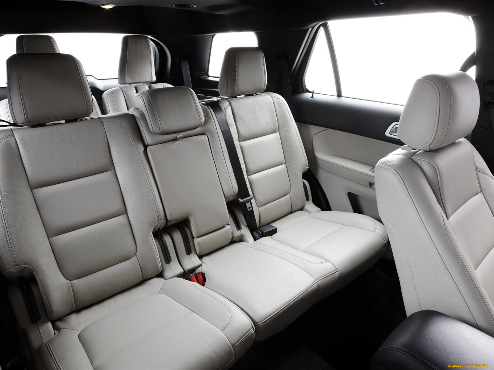 автомобили, интерьеры