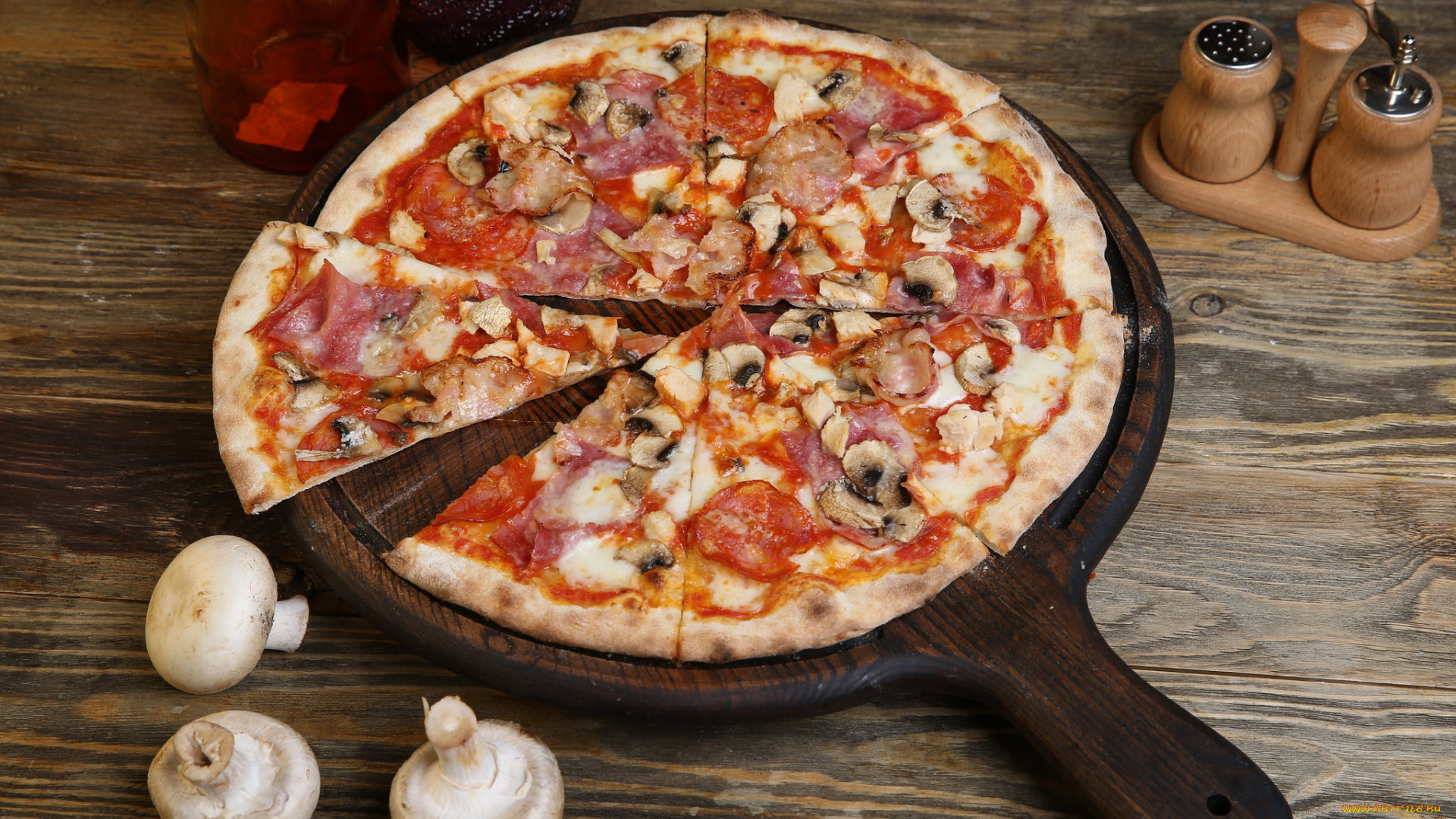 еда, пицца, шампиньоны, тамат, начинка, сыр