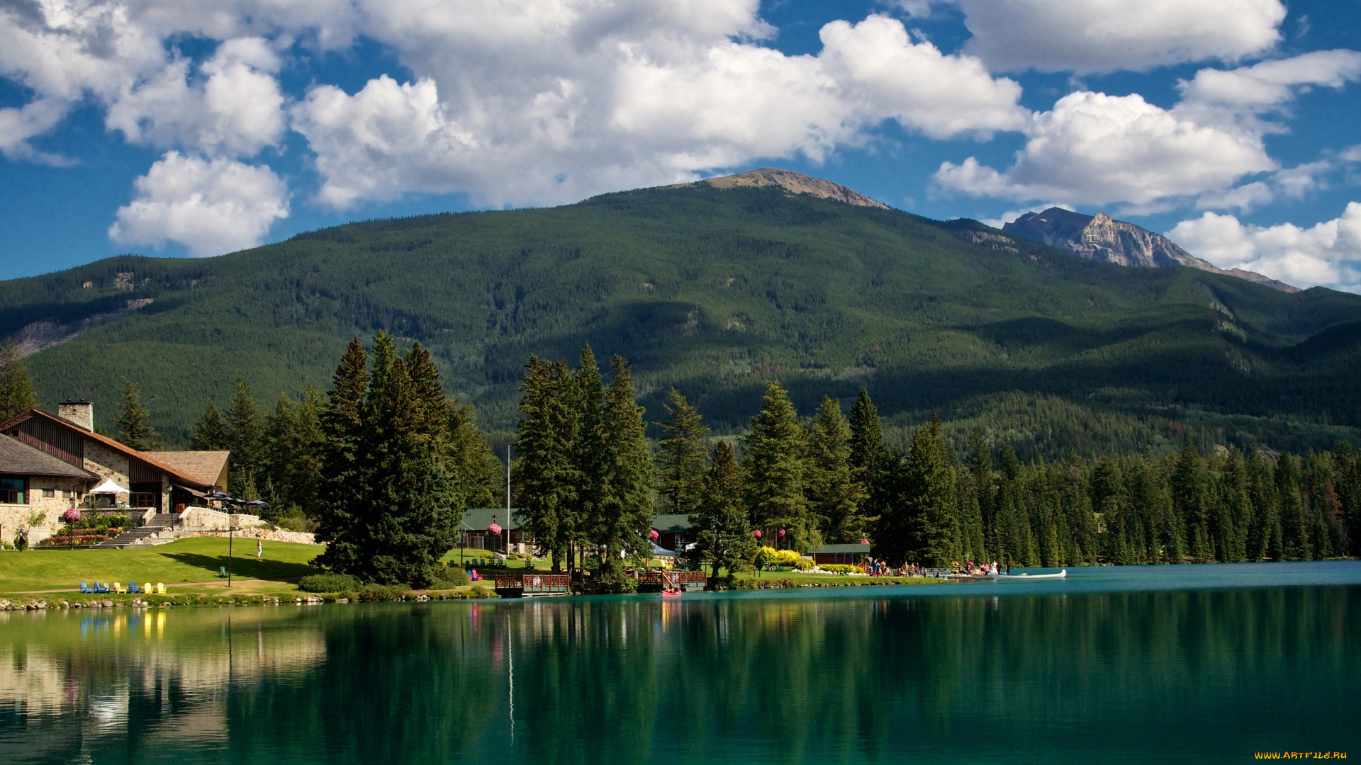 канада, природа, реки, озера, деревья, горы, здания, водоем