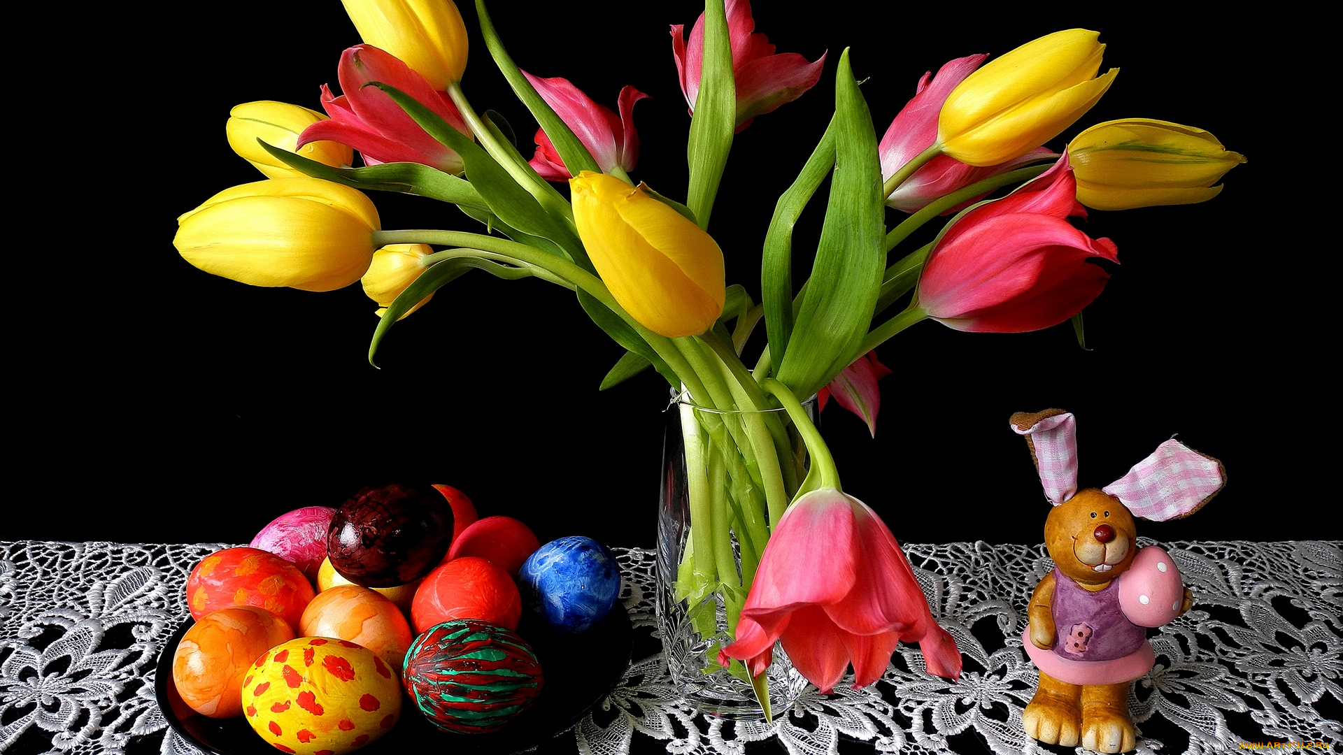 праздничные, пасха, кролик, тарелка, кружево, тюльпаны, черный, фон