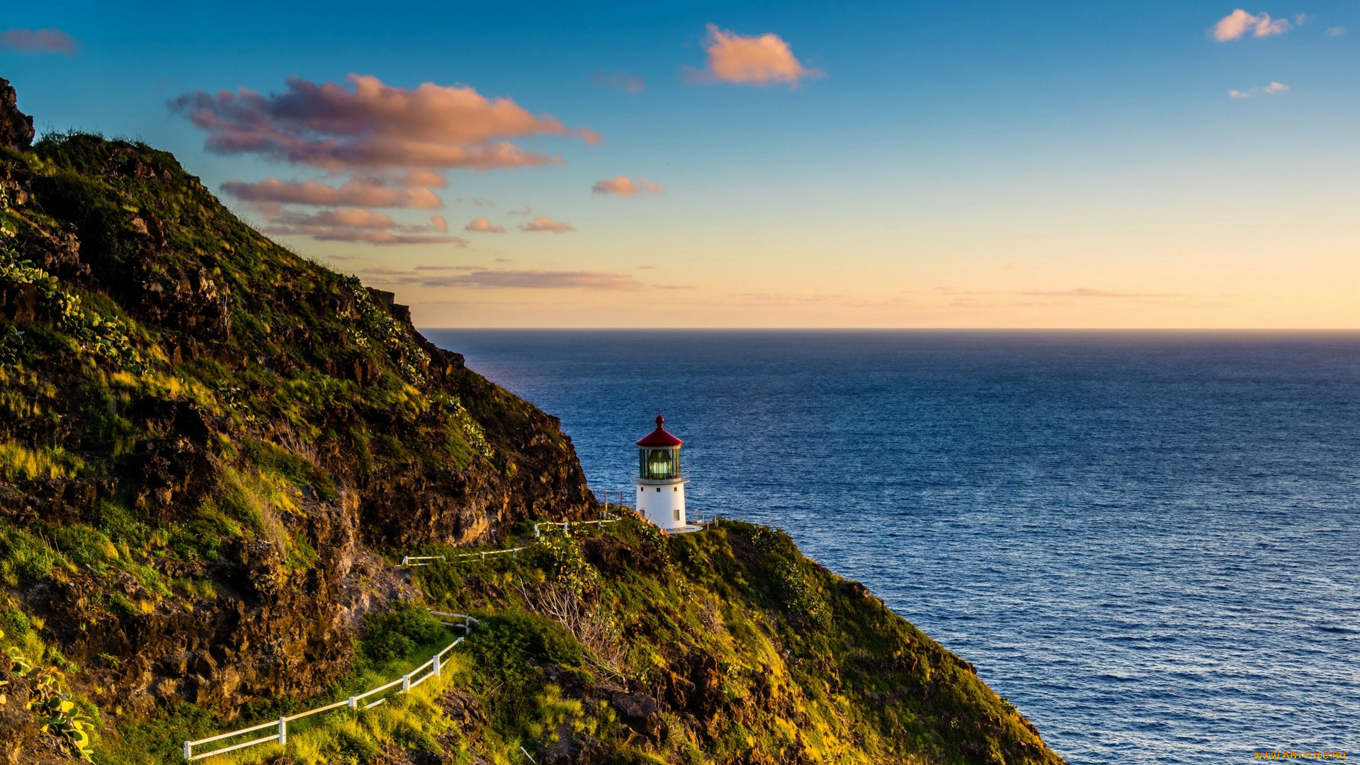 природа, маяки, гора, водоем, облака