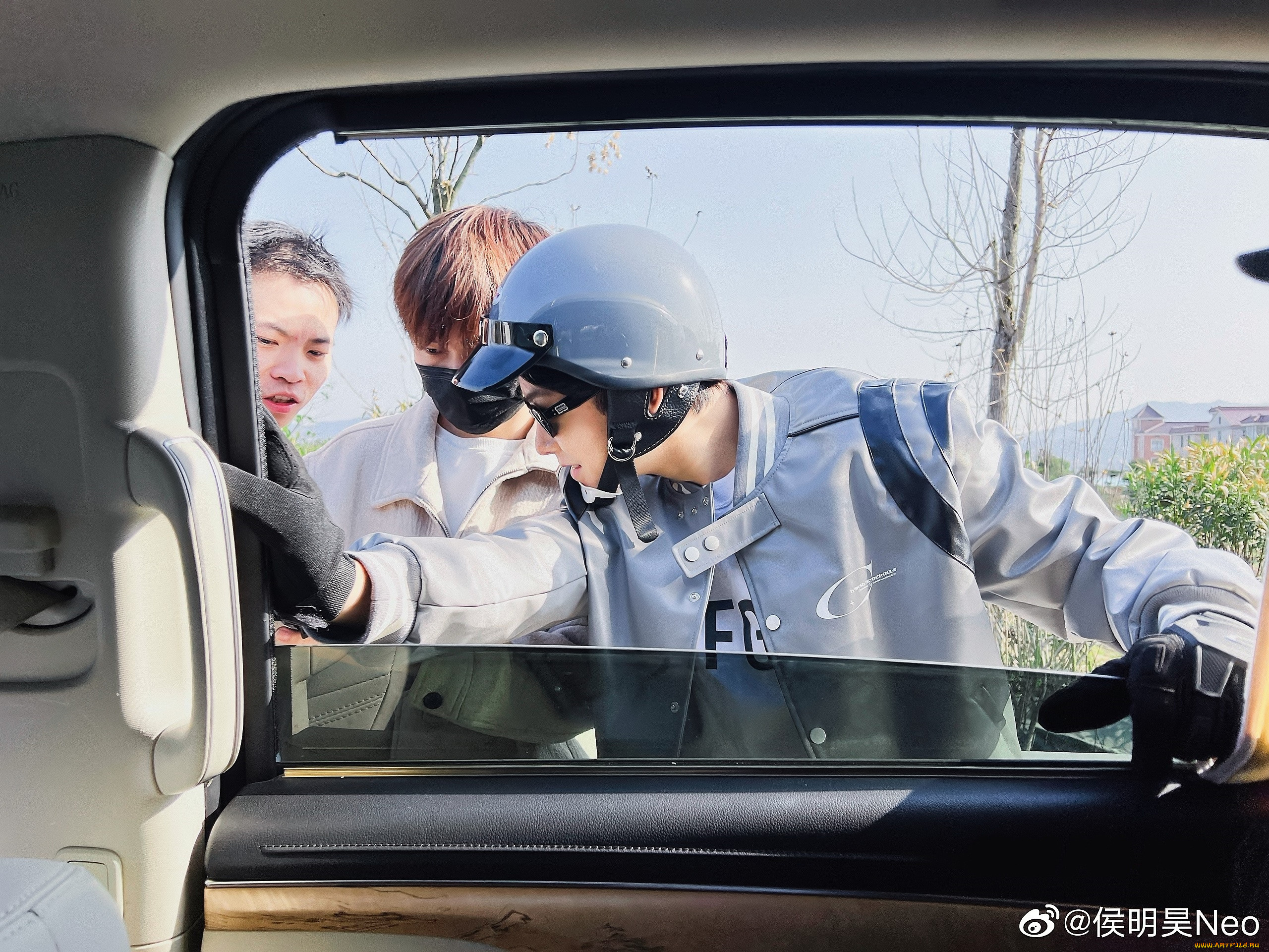 разное, знаменитости, хоу, минхао, друзья, шлем, машина, окно