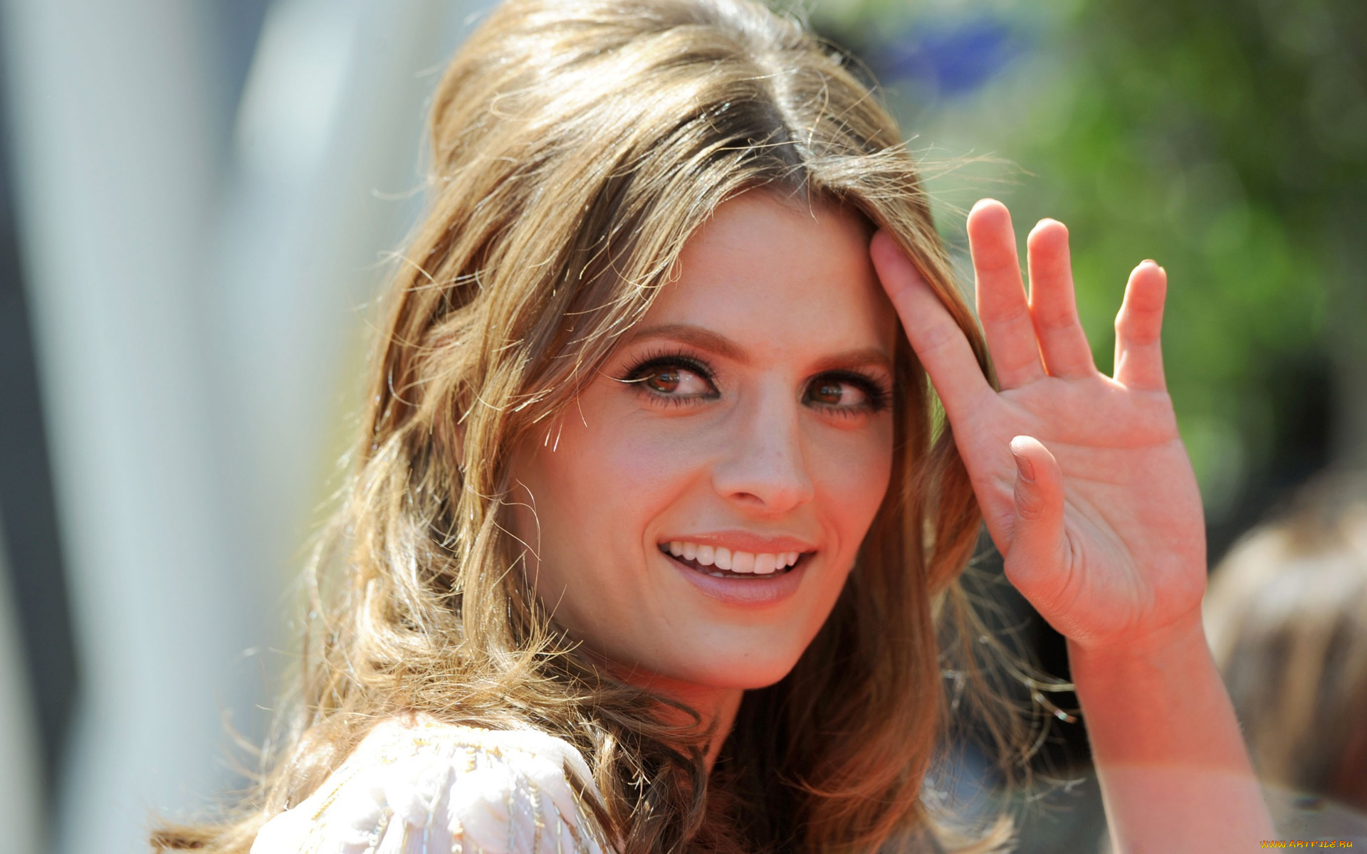 Stana, Katic, девушки, жест