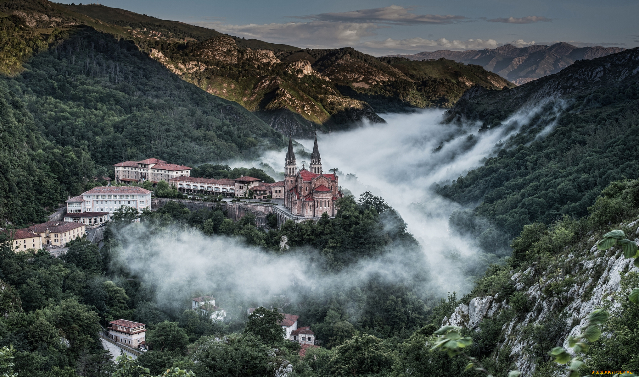 covadonga, asturias, spain, города, пейзажи, собор, испания, астурия, ковадонга, picos, de, europa, панорама, горы